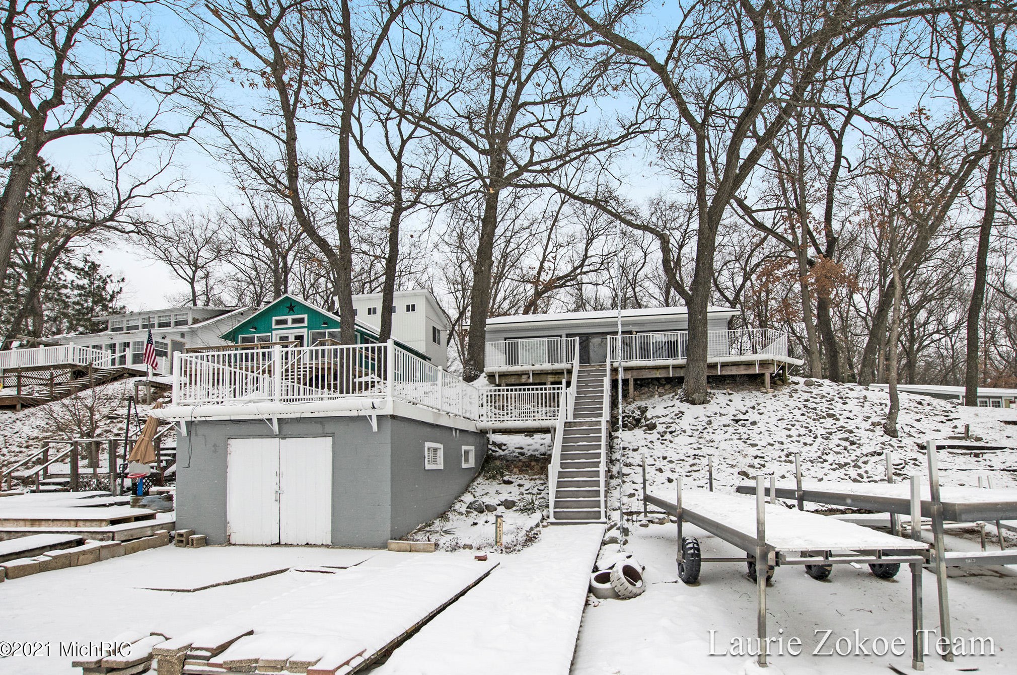 7849 Minising Point Dr, Baldwin MI 49304-8775 exterior