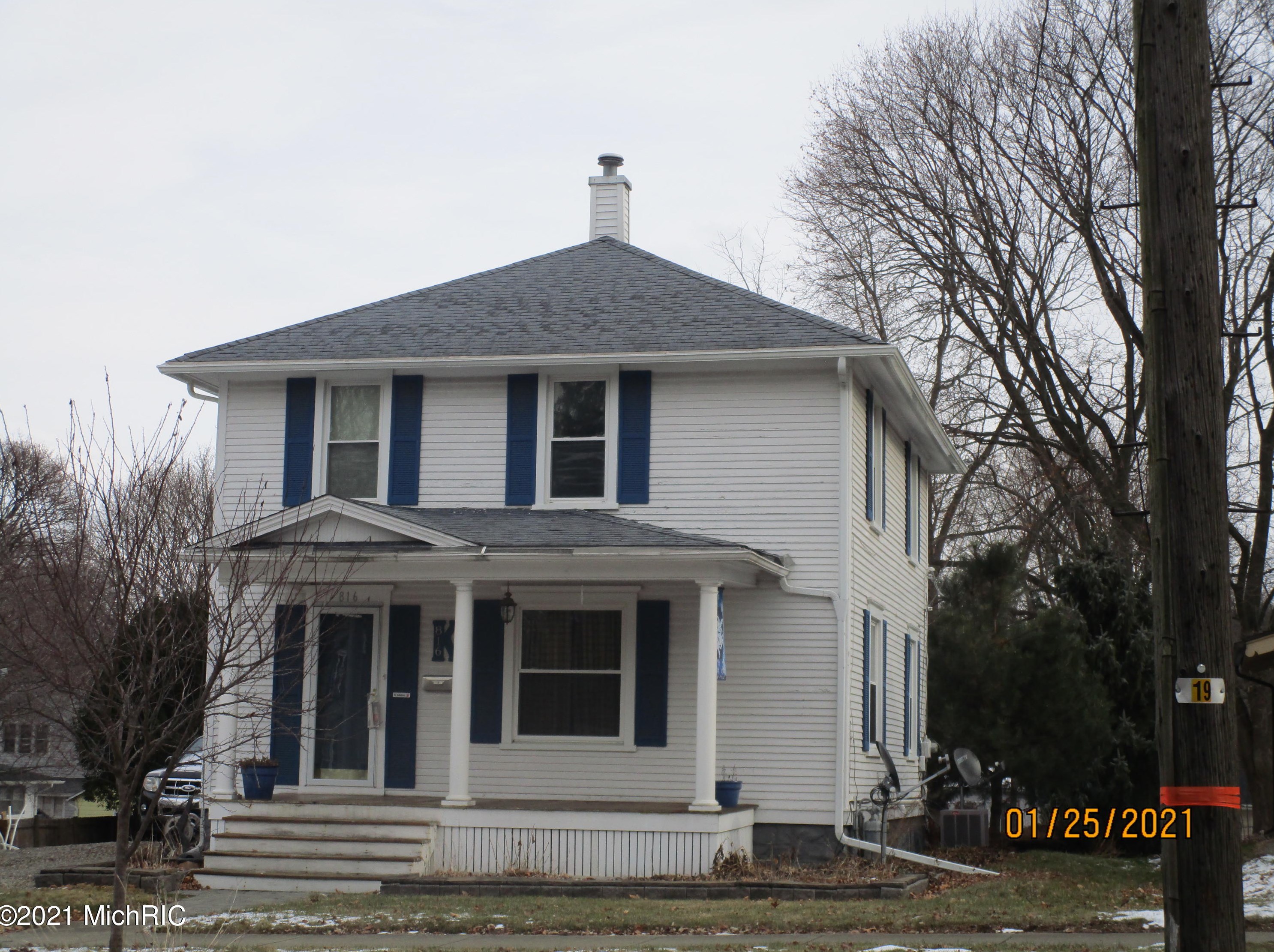 816 Superior St, Albion, MI 49224-1268