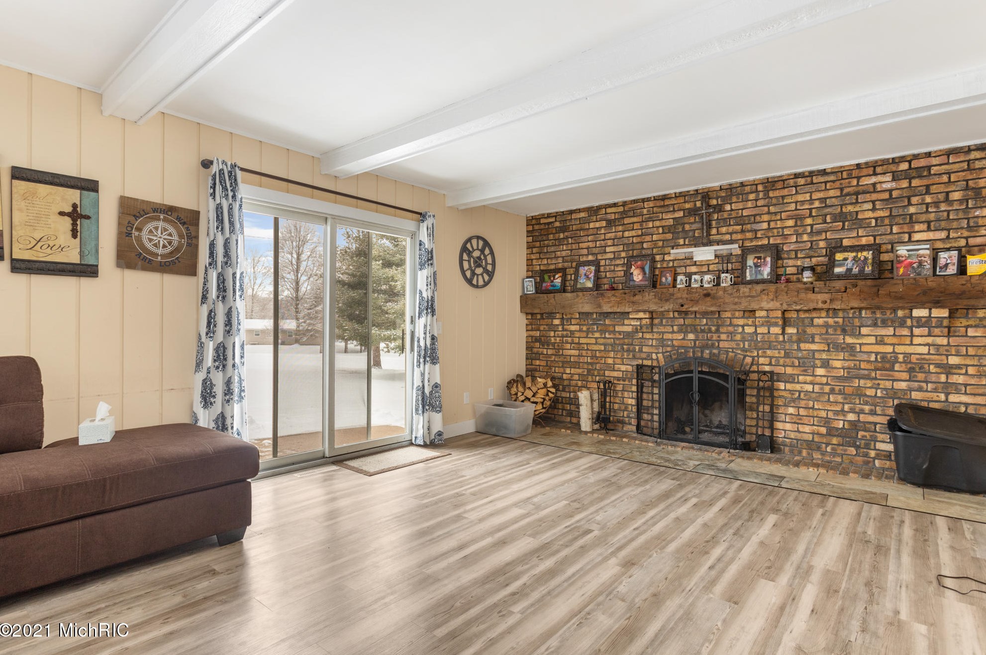 56821 Appleblossom Dr, Bangor, MI 49013-9524