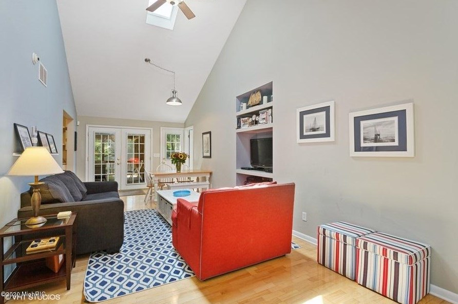 9650 Berrien St, Union Pier, MI 49129-9348