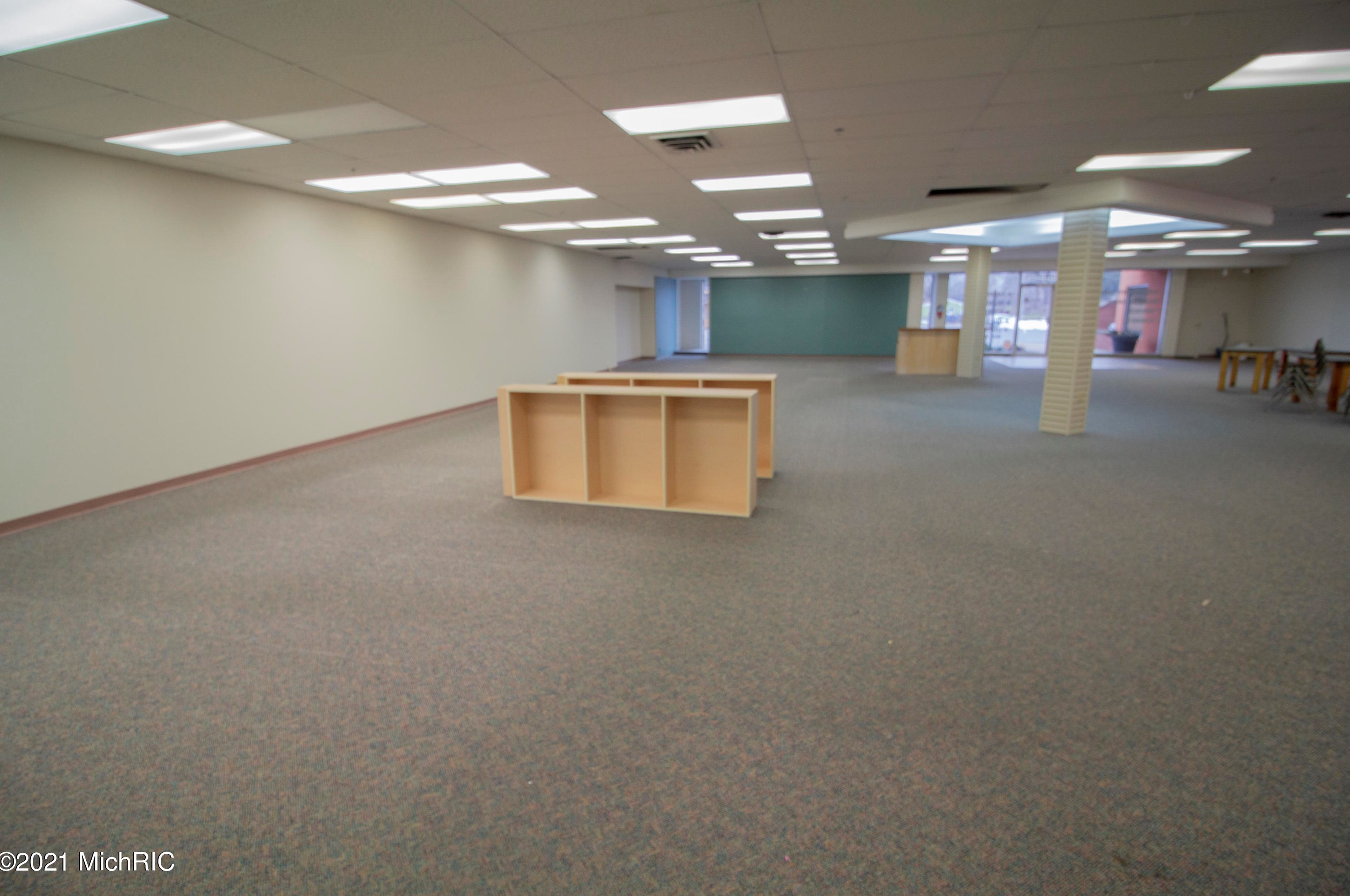 4205 Portage St, Kalamazoo MI  49001-5264 exterior