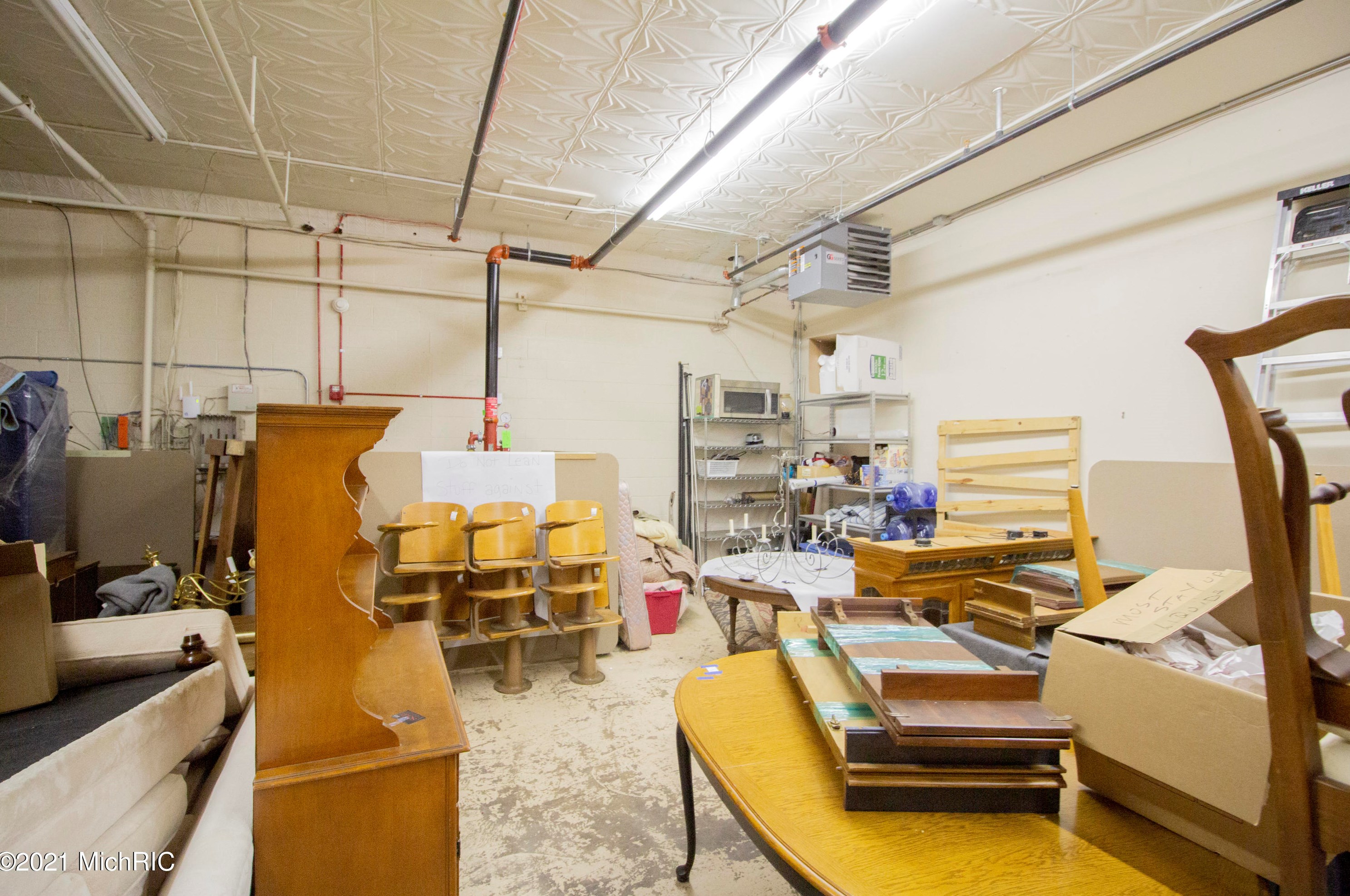 4217 Portage St, Kalamazoo MI  49001-5265 exterior