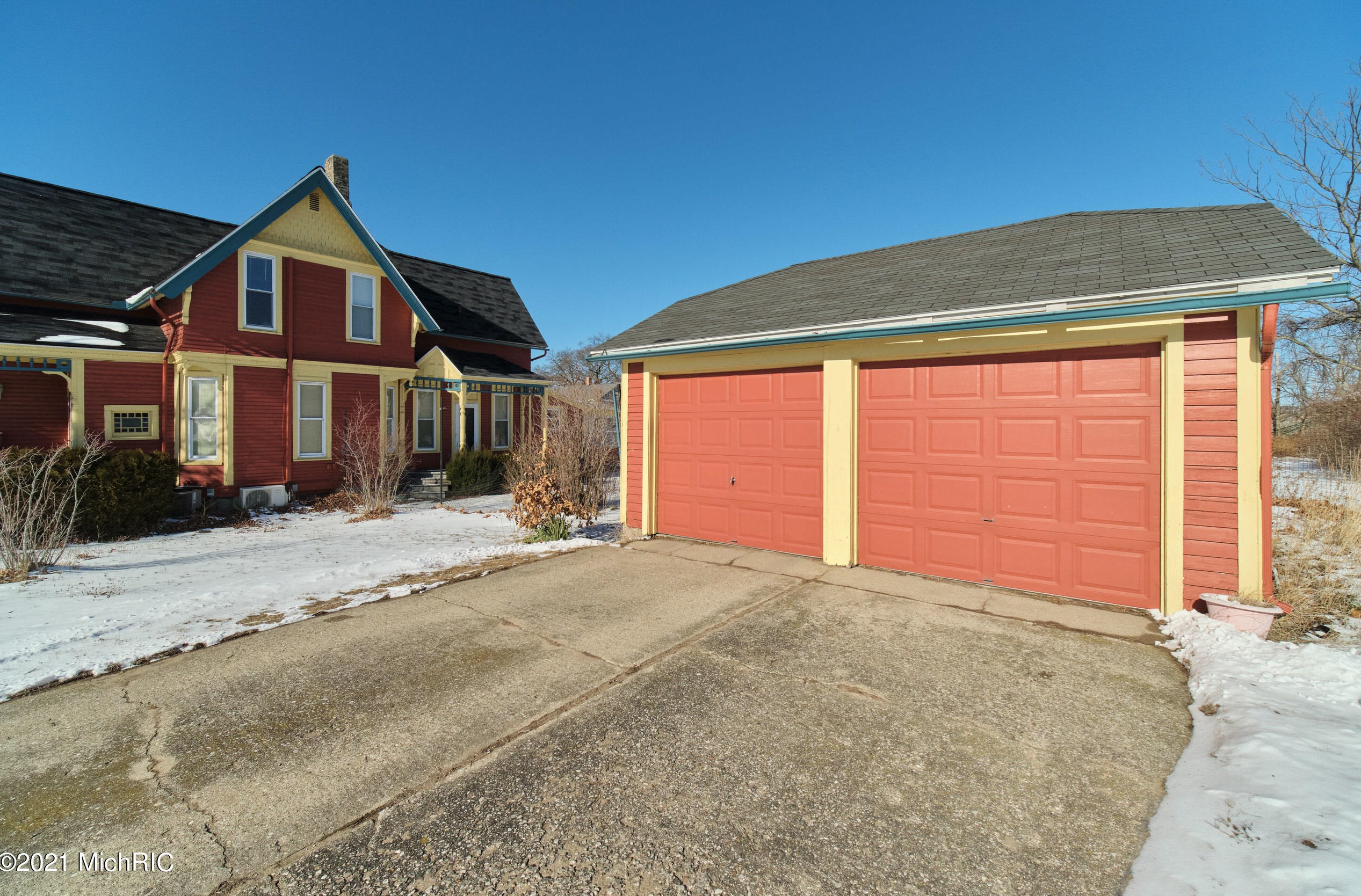 158 Taylor St, Stronach MI 49660-1251 exterior