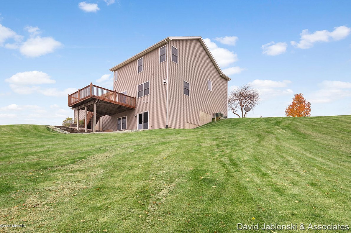 4483 Chicory Ct, Wayland MI 49348-8921 exterior