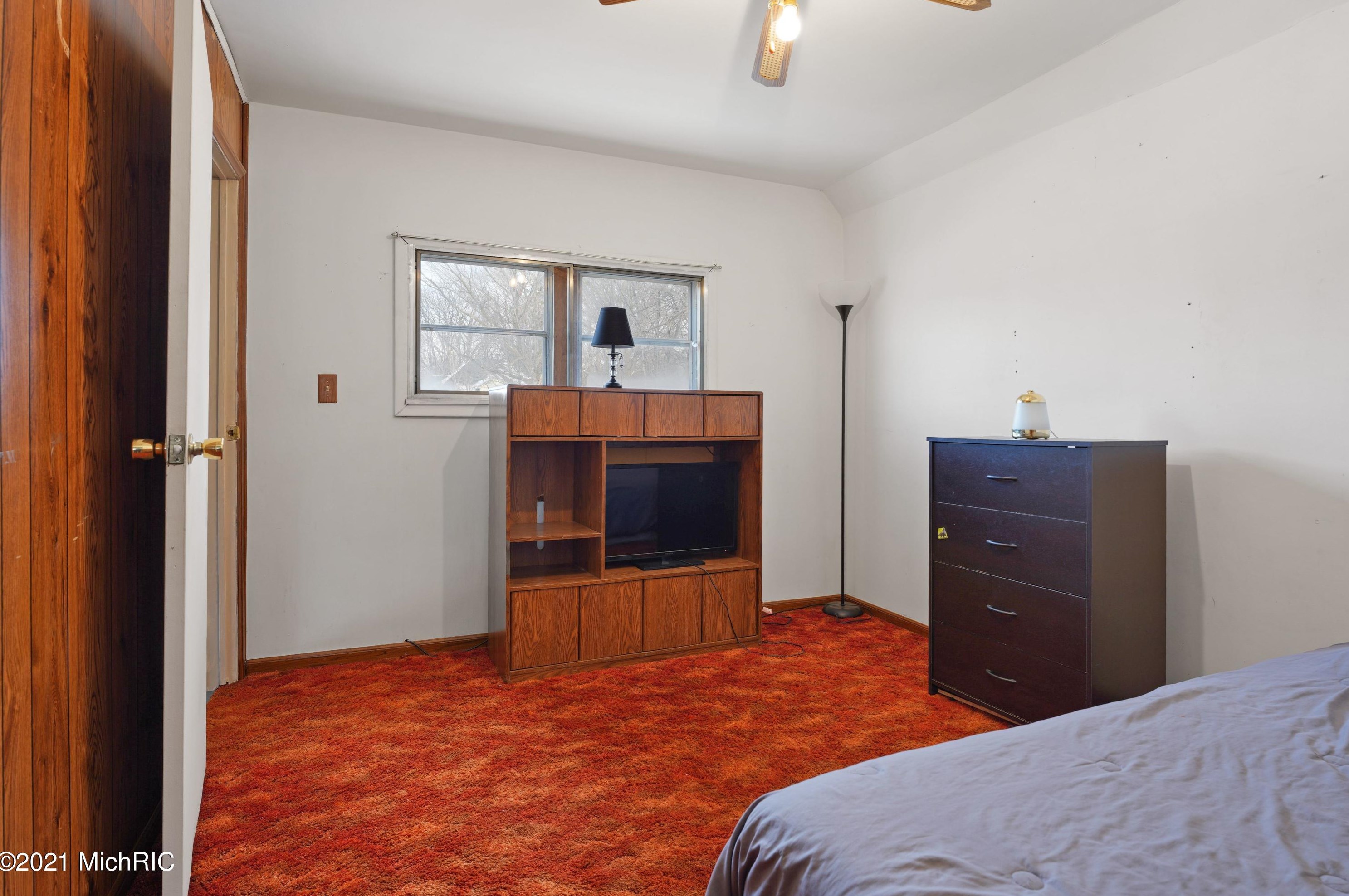 2118 Kalamazoo Ave, Grand Rapids MI 49507-3757 exterior