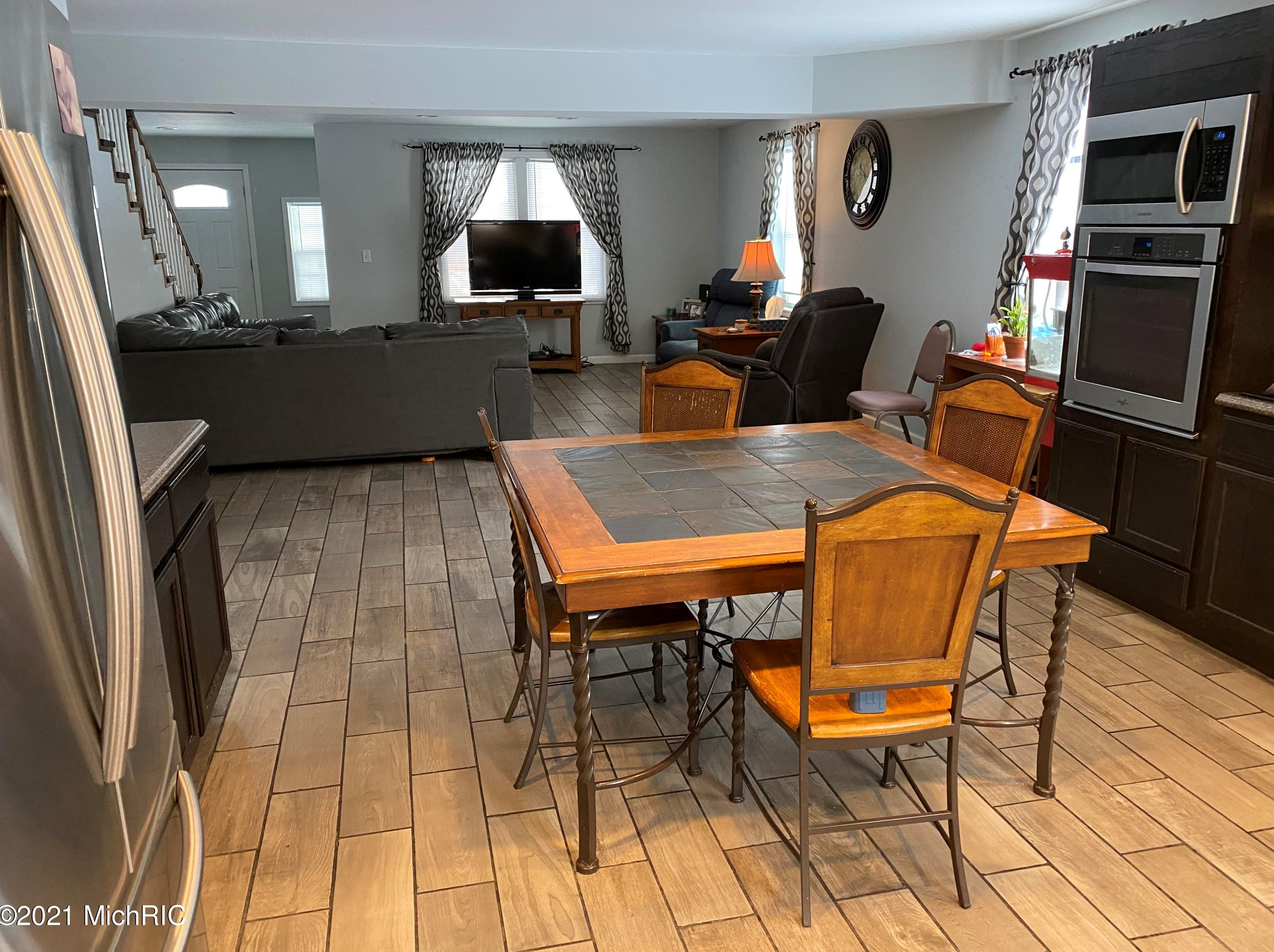 3161 Detroit Rd, Niles MI 49120-9454 exterior