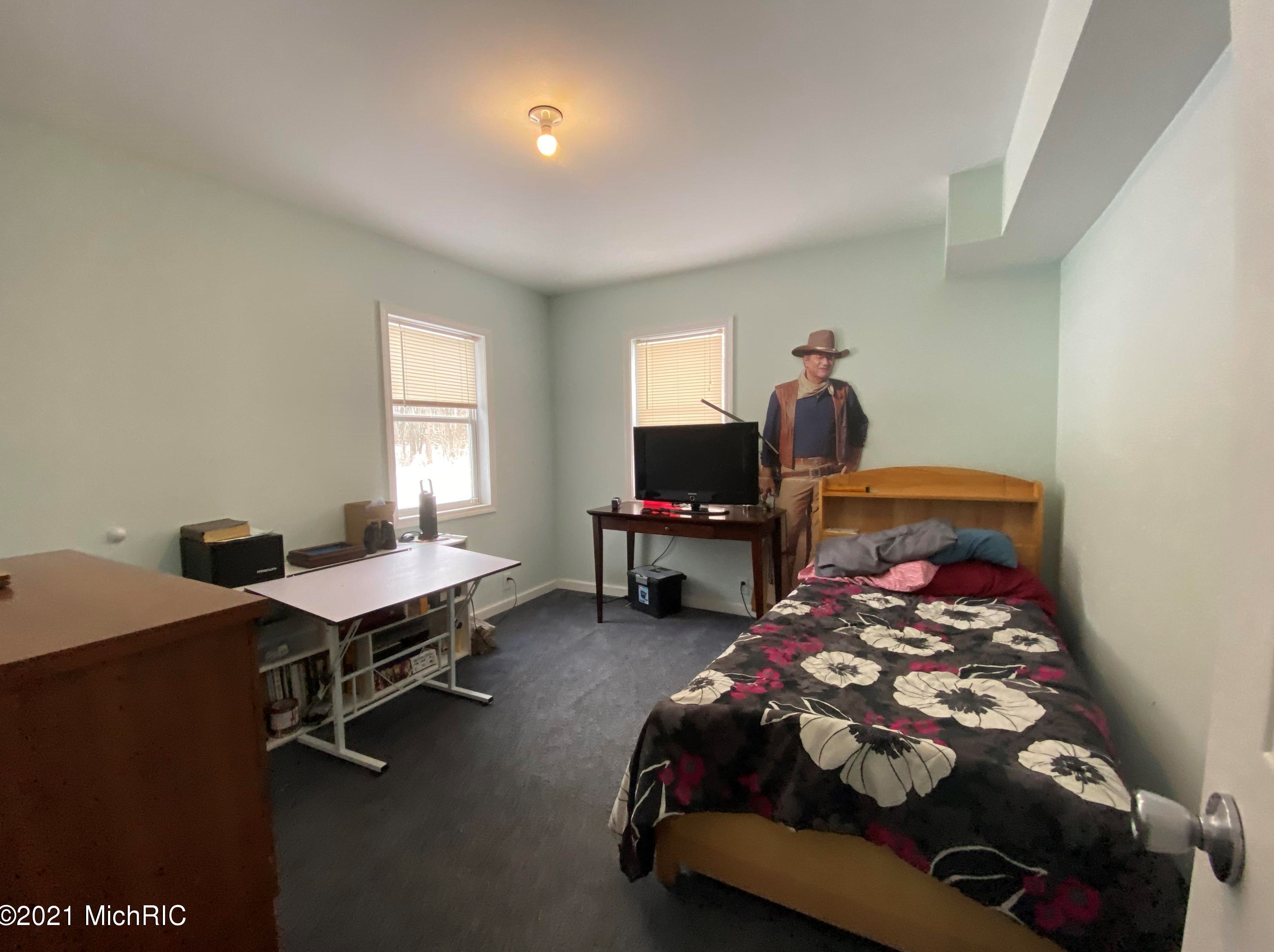 3161 Detroit Rd, Niles MI 49120-9454 exterior