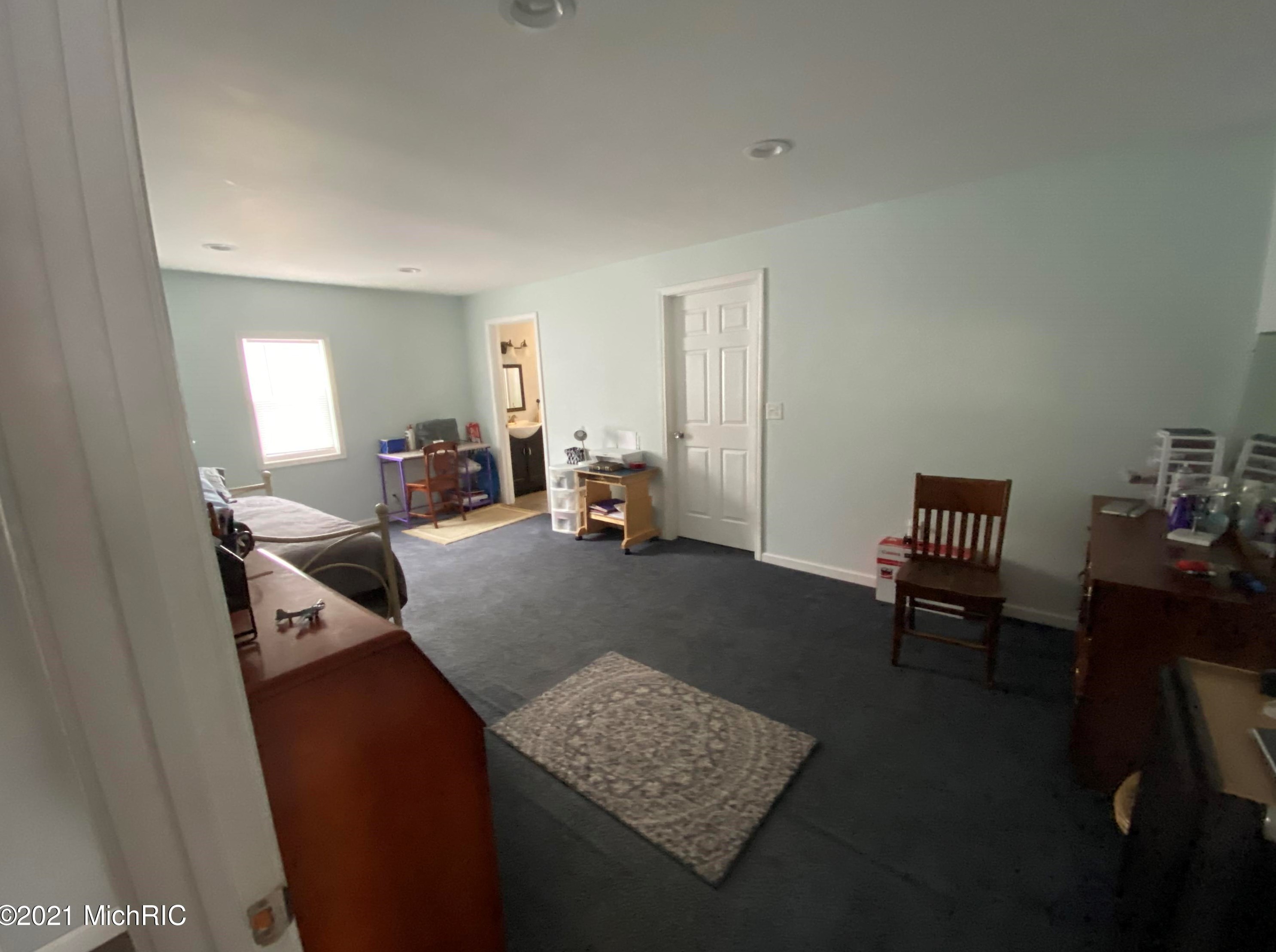 3161 Detroit Rd, Niles MI 49120-9454 exterior