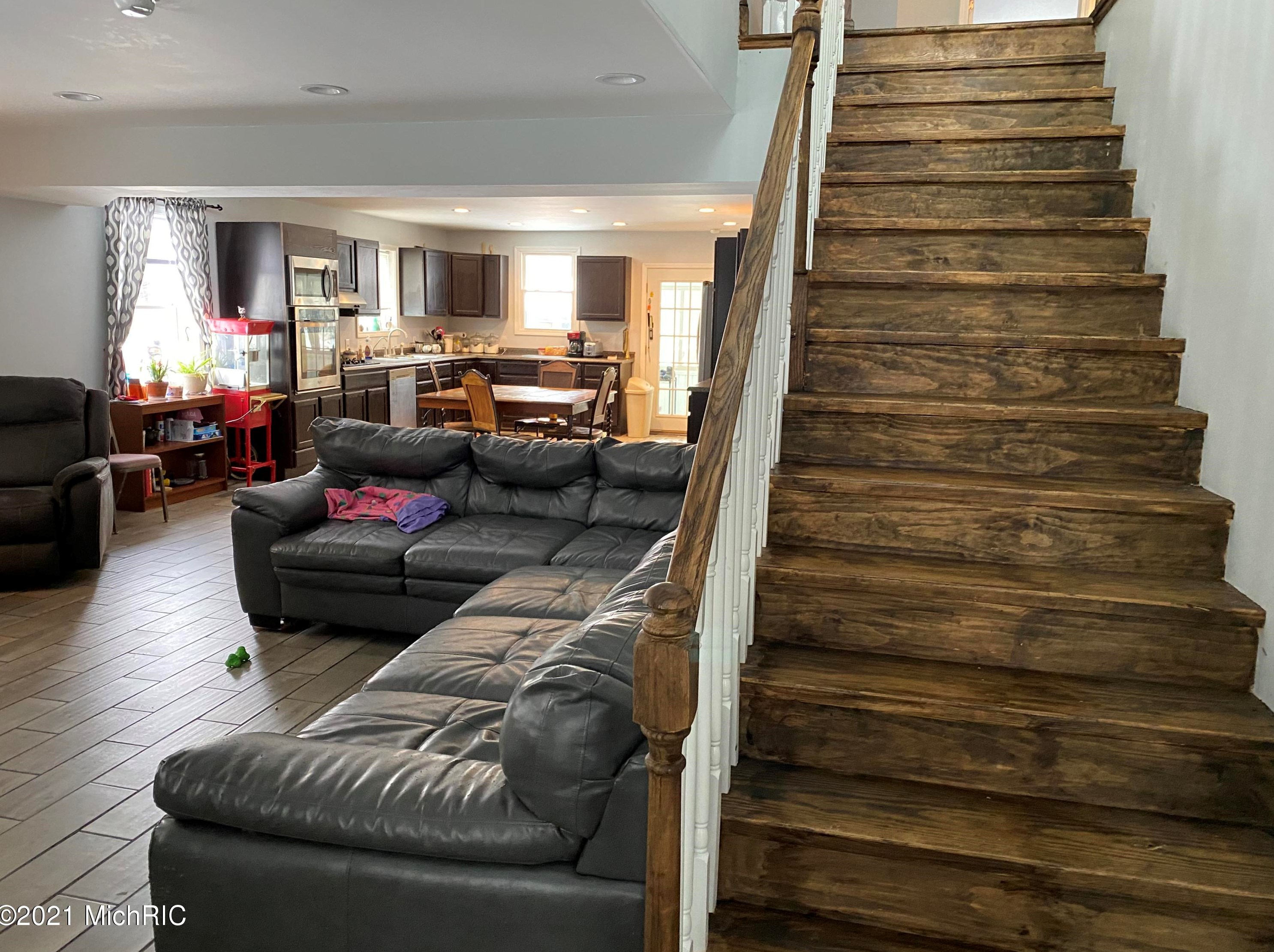 3161 Detroit Rd, Niles MI 49120-9454 exterior