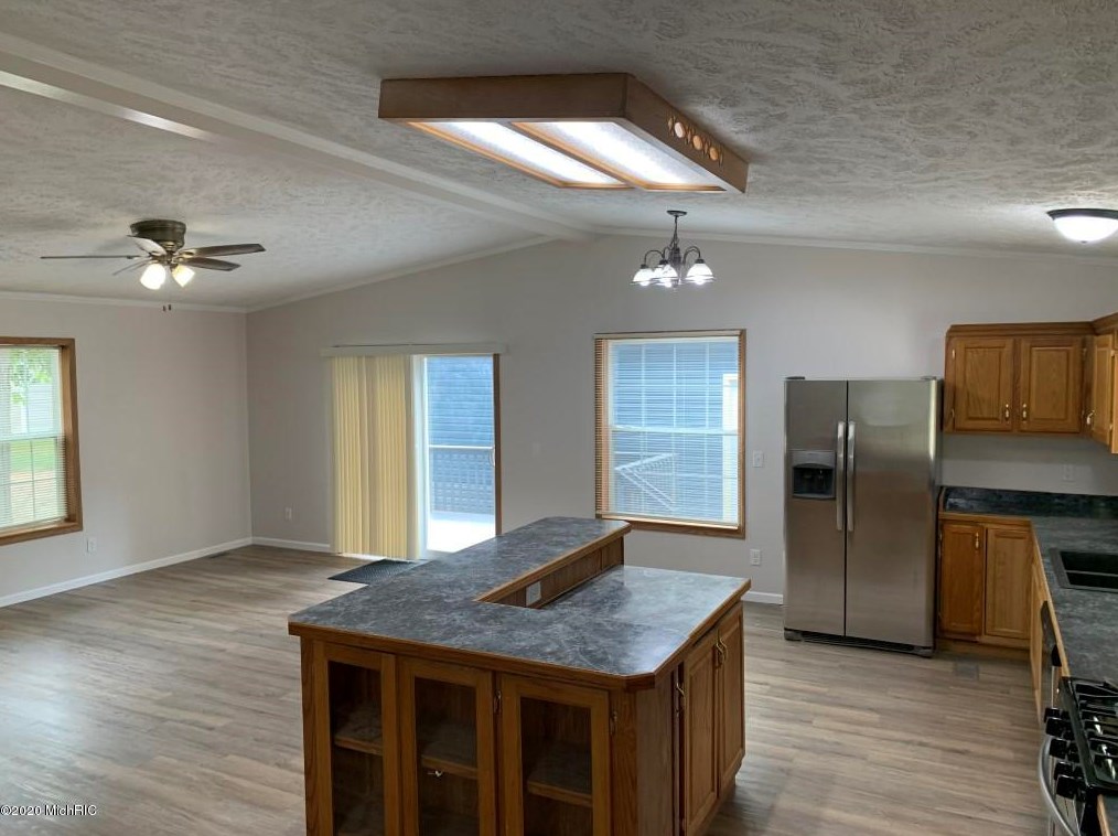 5492 Frank St, Pullman, MI 49450