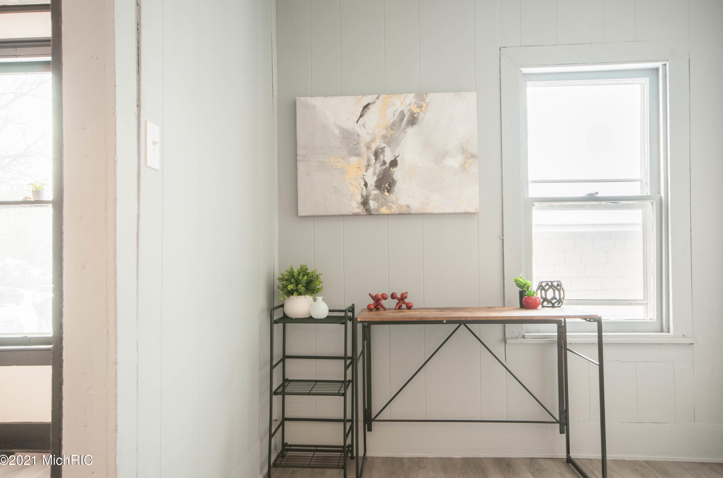 1017 Regent St, Niles MI 49120-2645 exterior