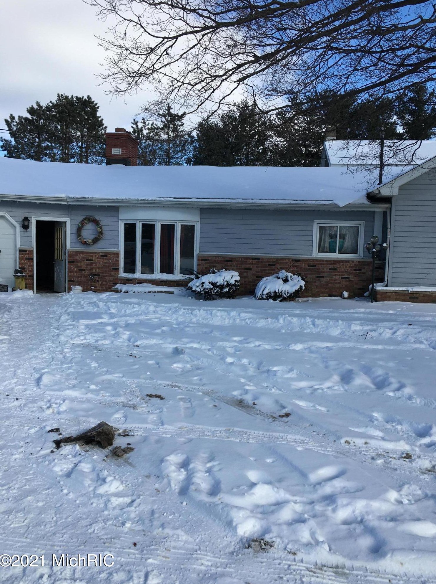 5300 Bankers Rd, Reading, MI 49274