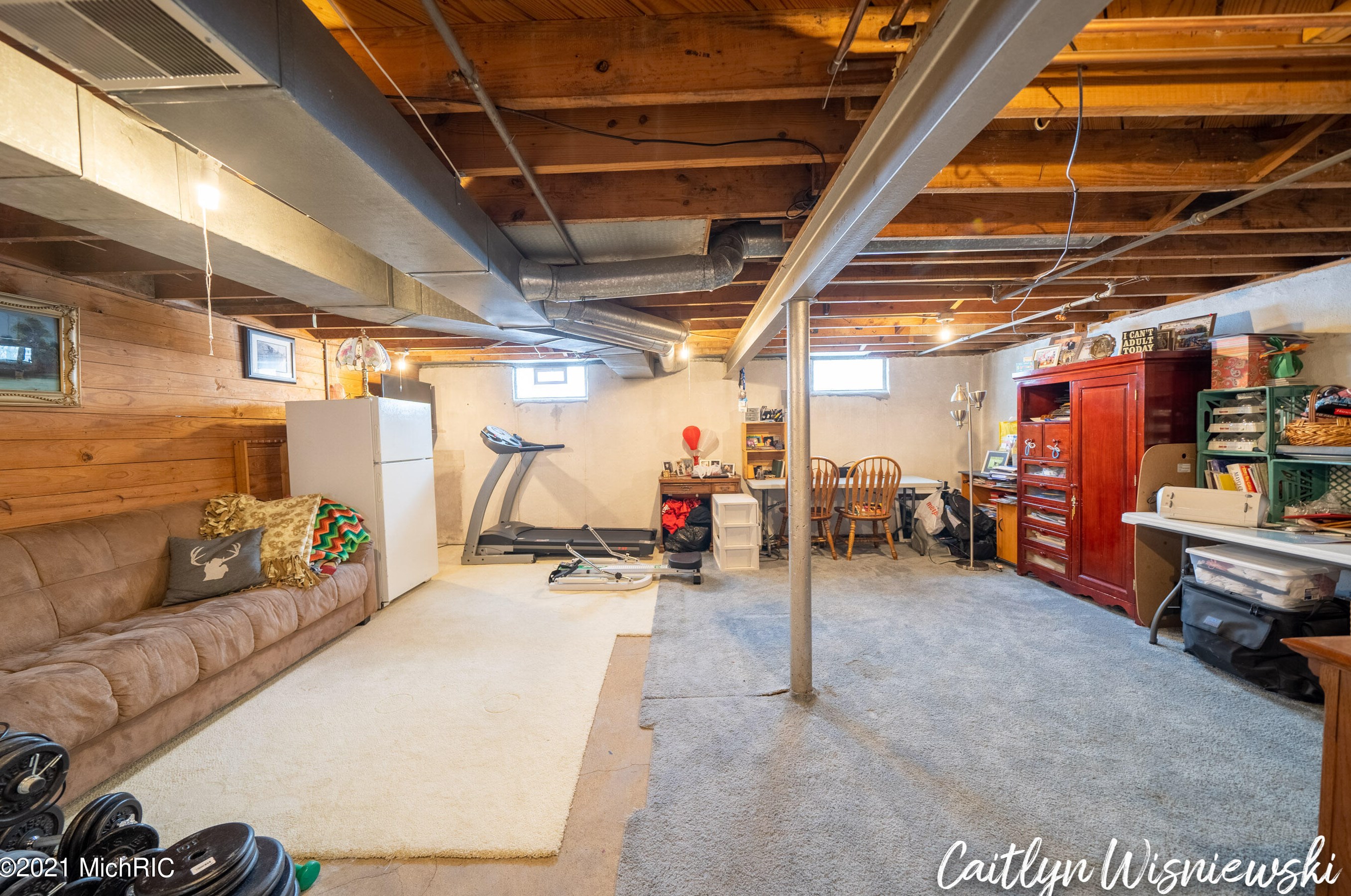 941 Northlawn St, Grand Rapids MI 49505-3717 exterior