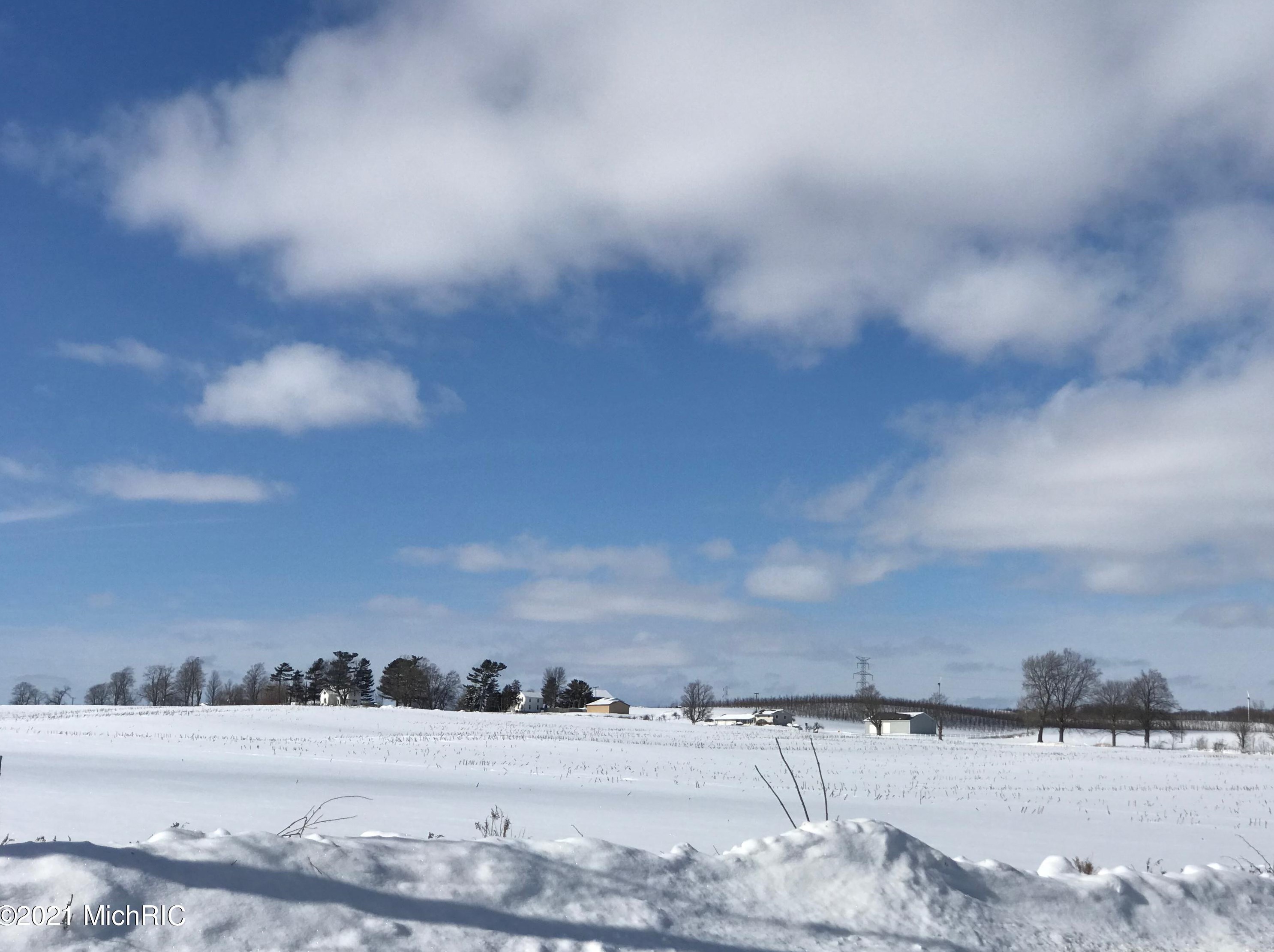 11350 Phelps Ave, Sparta MI 49345-9797 exterior