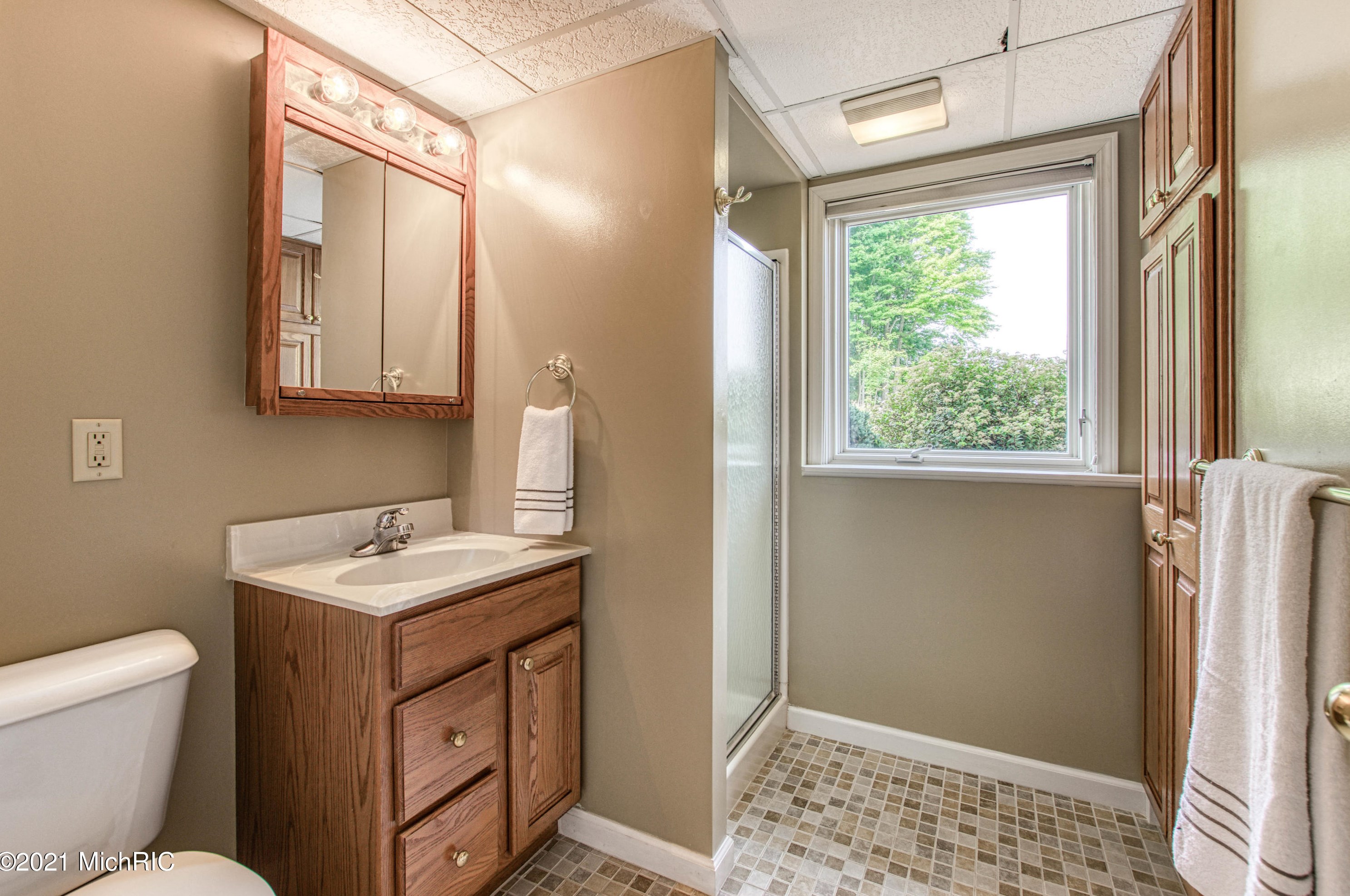 11350 Phelps Ave, Sparta MI 49345-9797 exterior