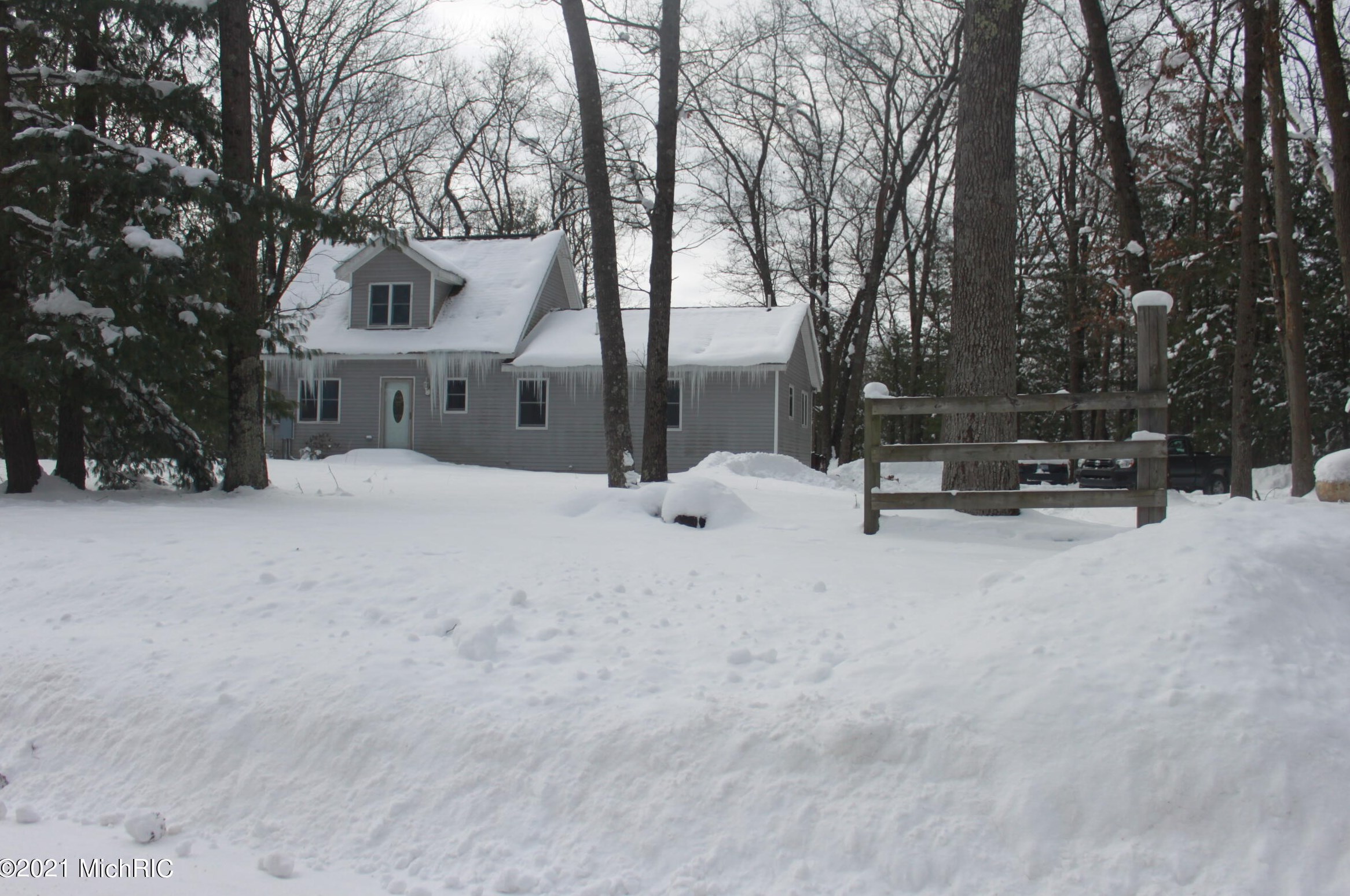 9977 Rebecca Rd, Baldwin, MI 49304-8307