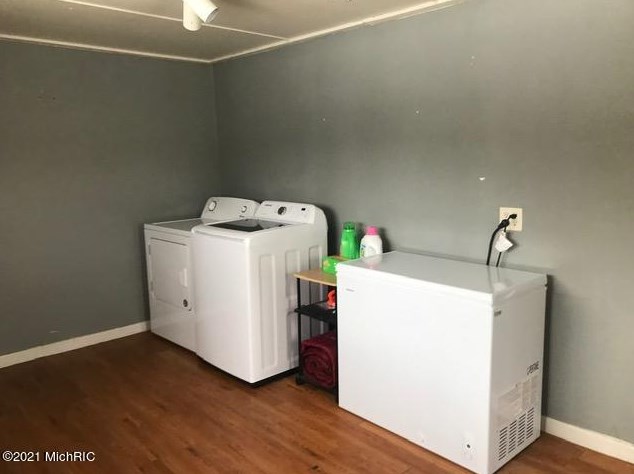 742 Maple St, Niles MI 49120-3256 exterior