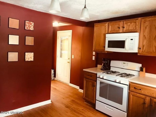 742 Maple St, Niles MI 49120-3256 exterior