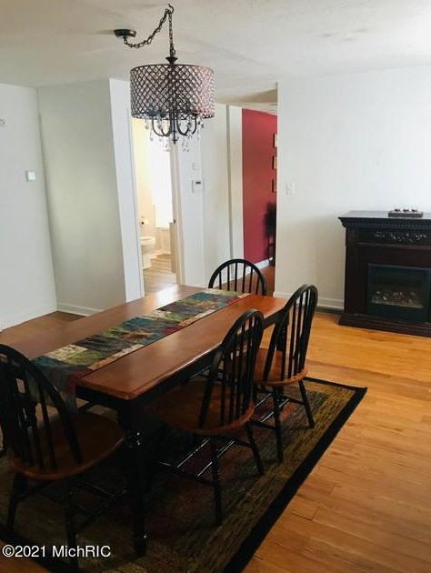 742 Maple St, Niles MI 49120-3256 exterior