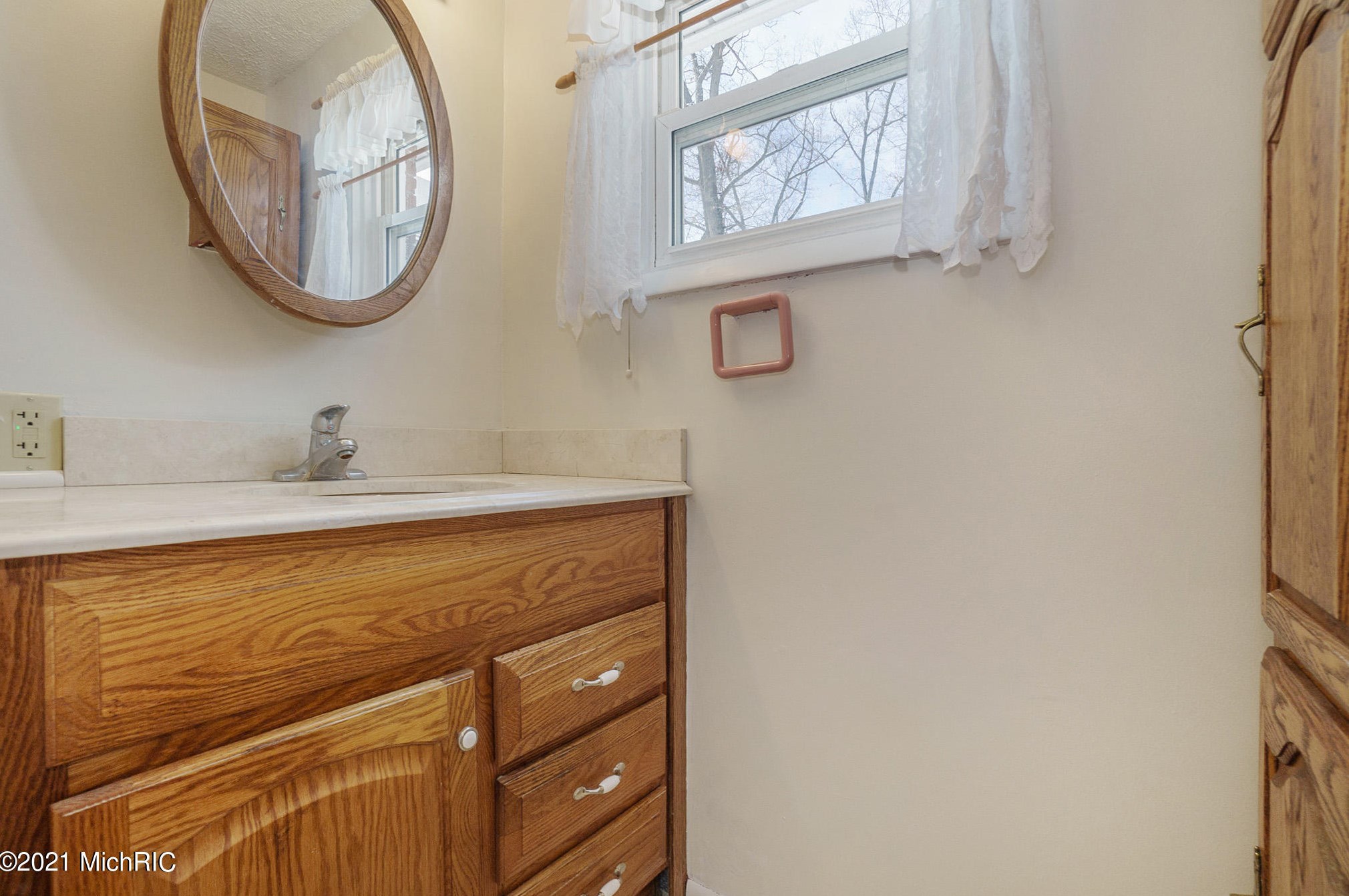 7029 D Dr, Battle Creek MI 49014-8514 exterior