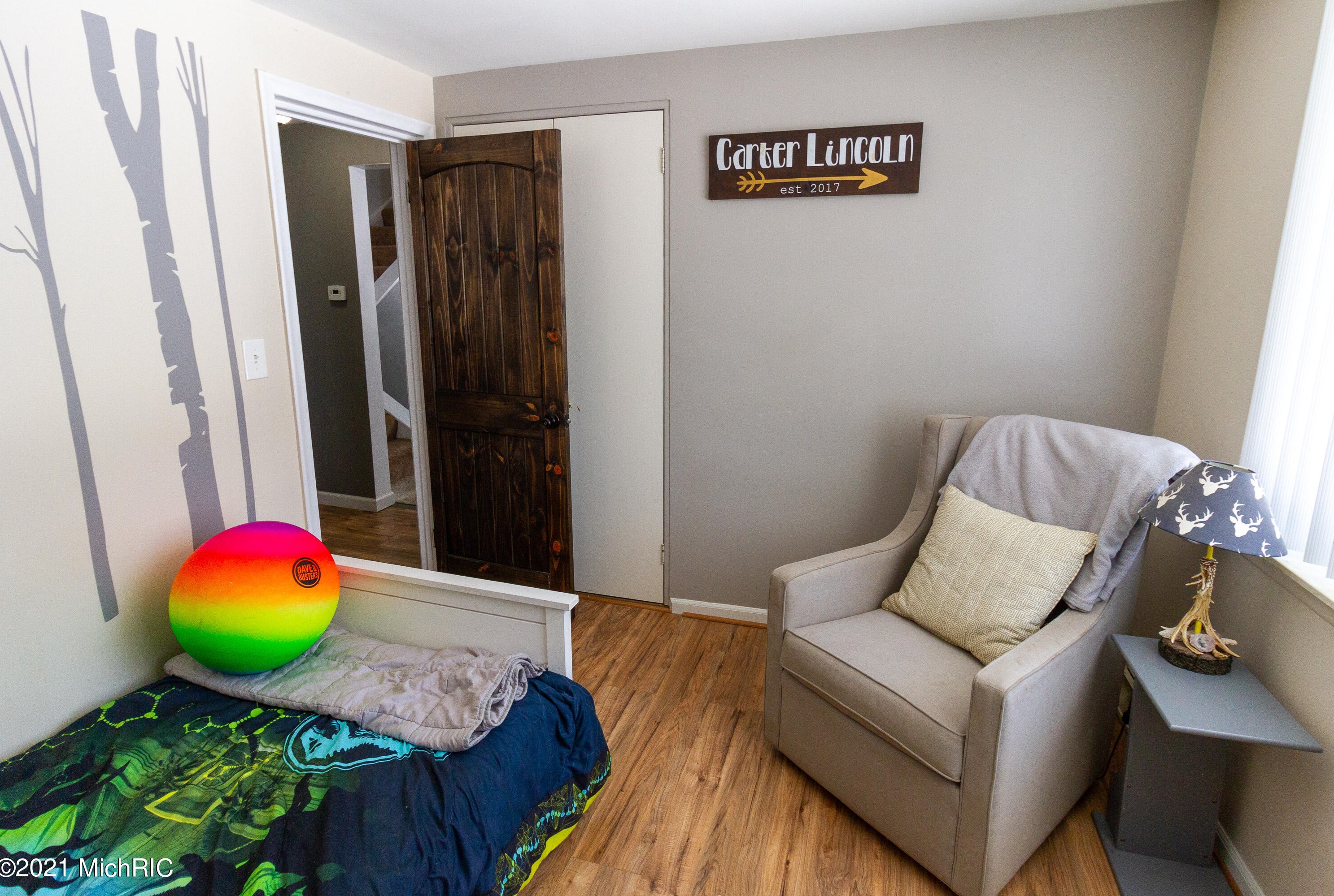 17558 Macarthur, Detroit MI 48240-1946 exterior