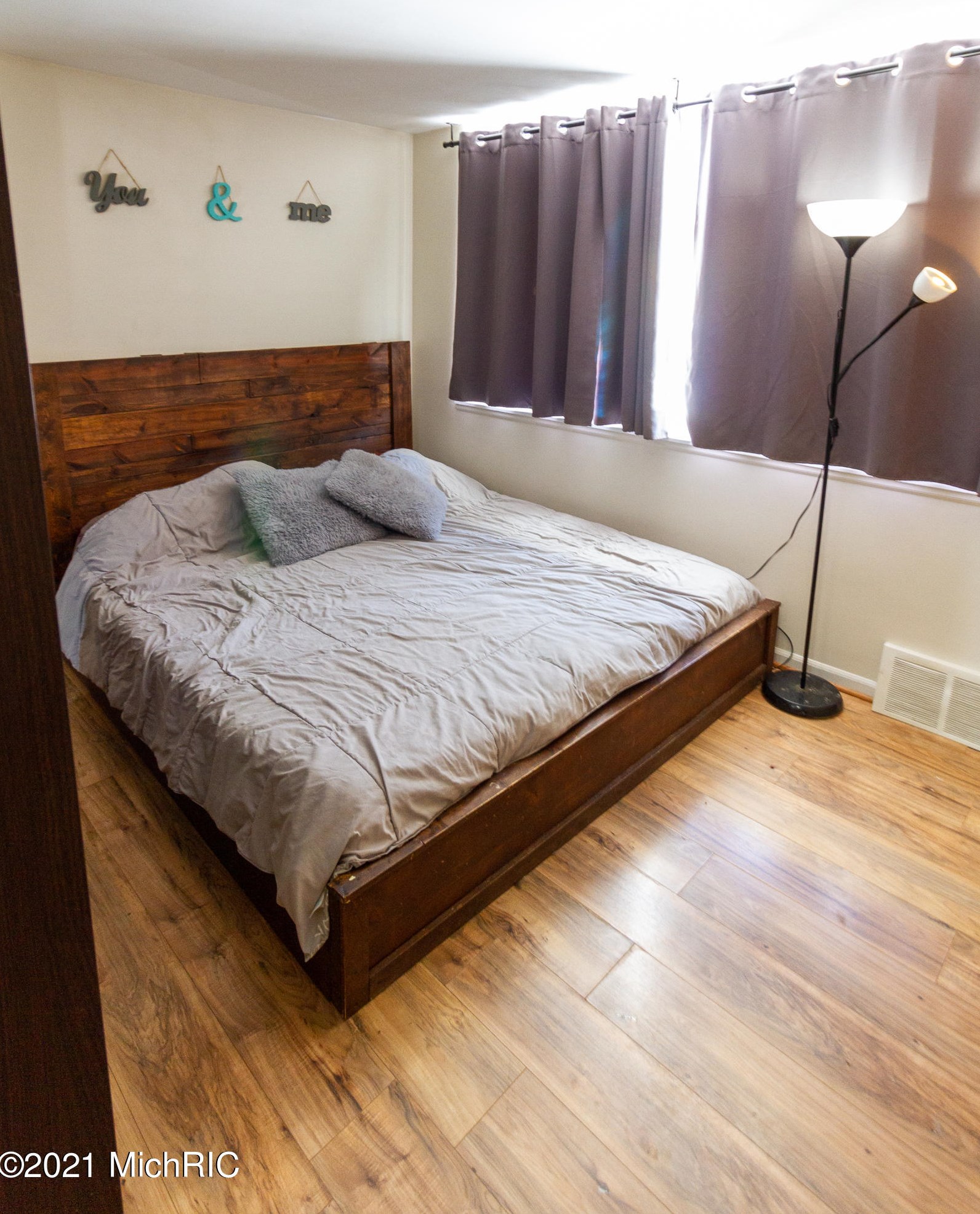 17558 Macarthur, Detroit MI 48240-1946 exterior