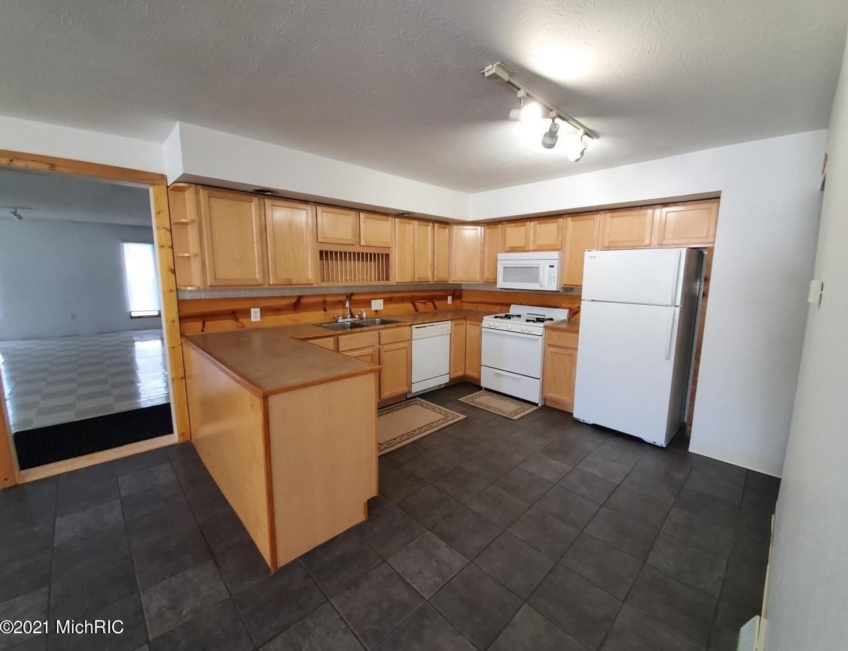 6627 2nd St, Brunswick, MI 49425-7539