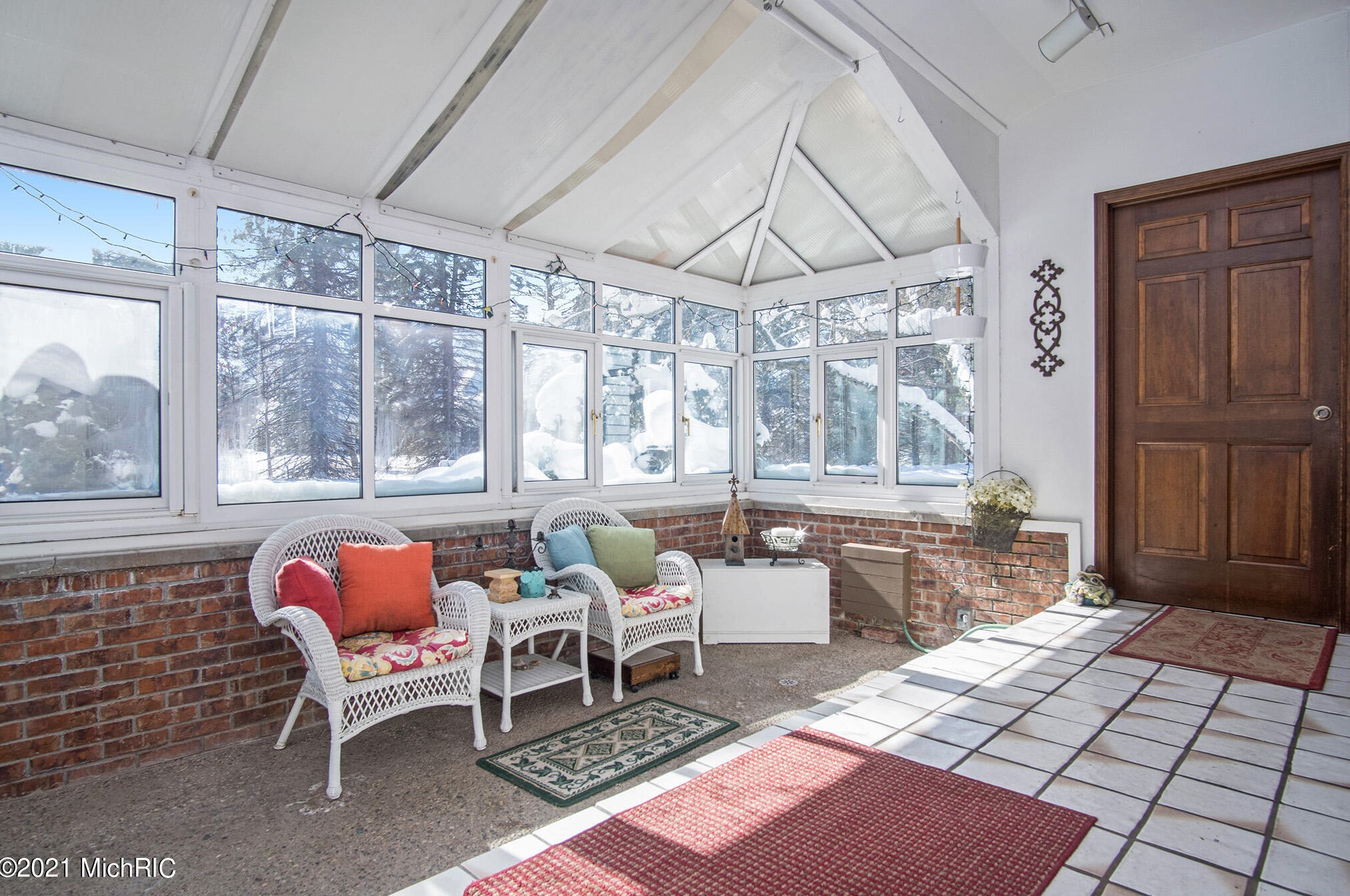 15657 Jennifer Ln, Spring Lake MI 49456-1125 exterior