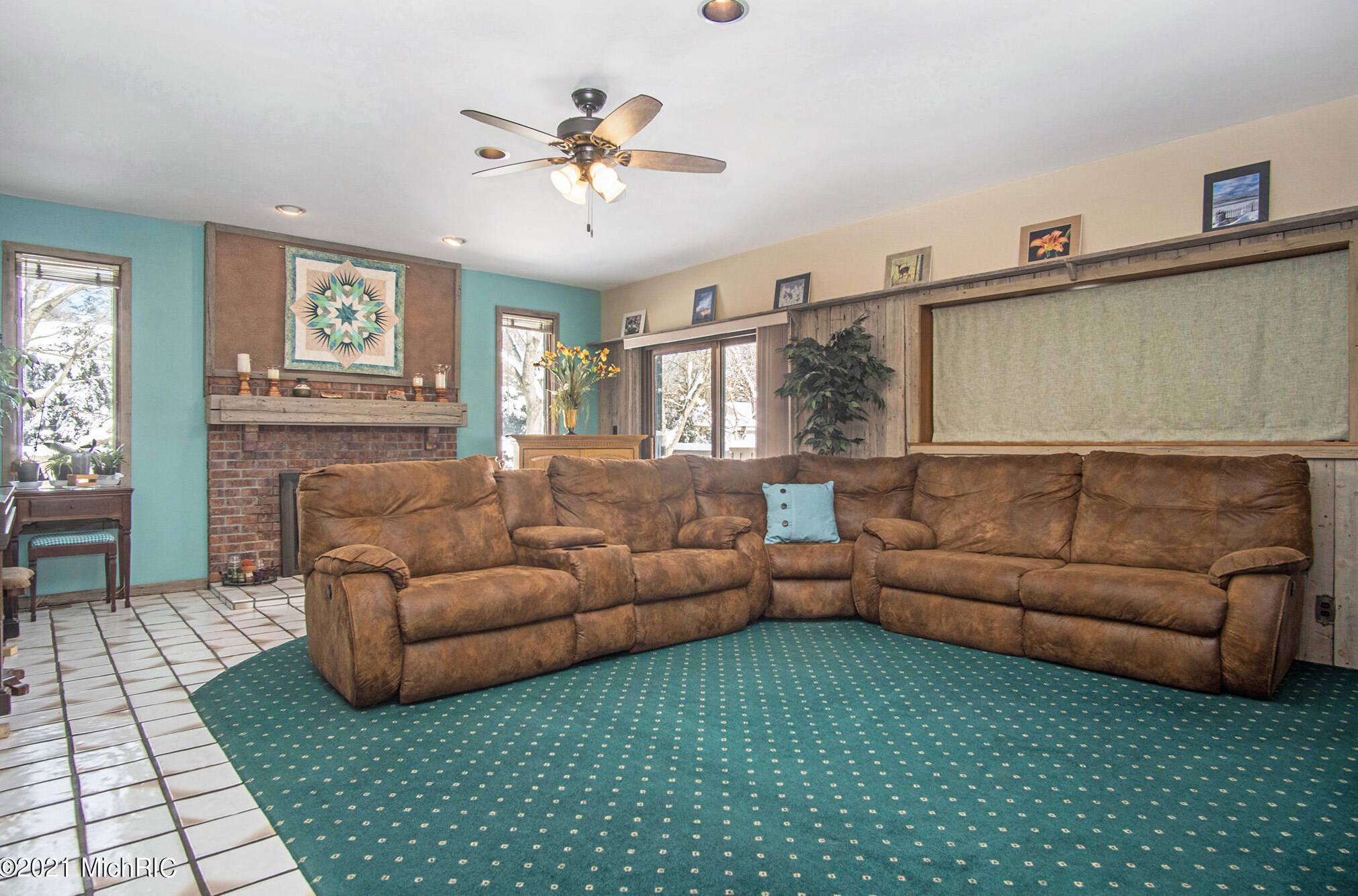 15657 Jennifer Ln, Spring Lake MI 49456-1125 exterior