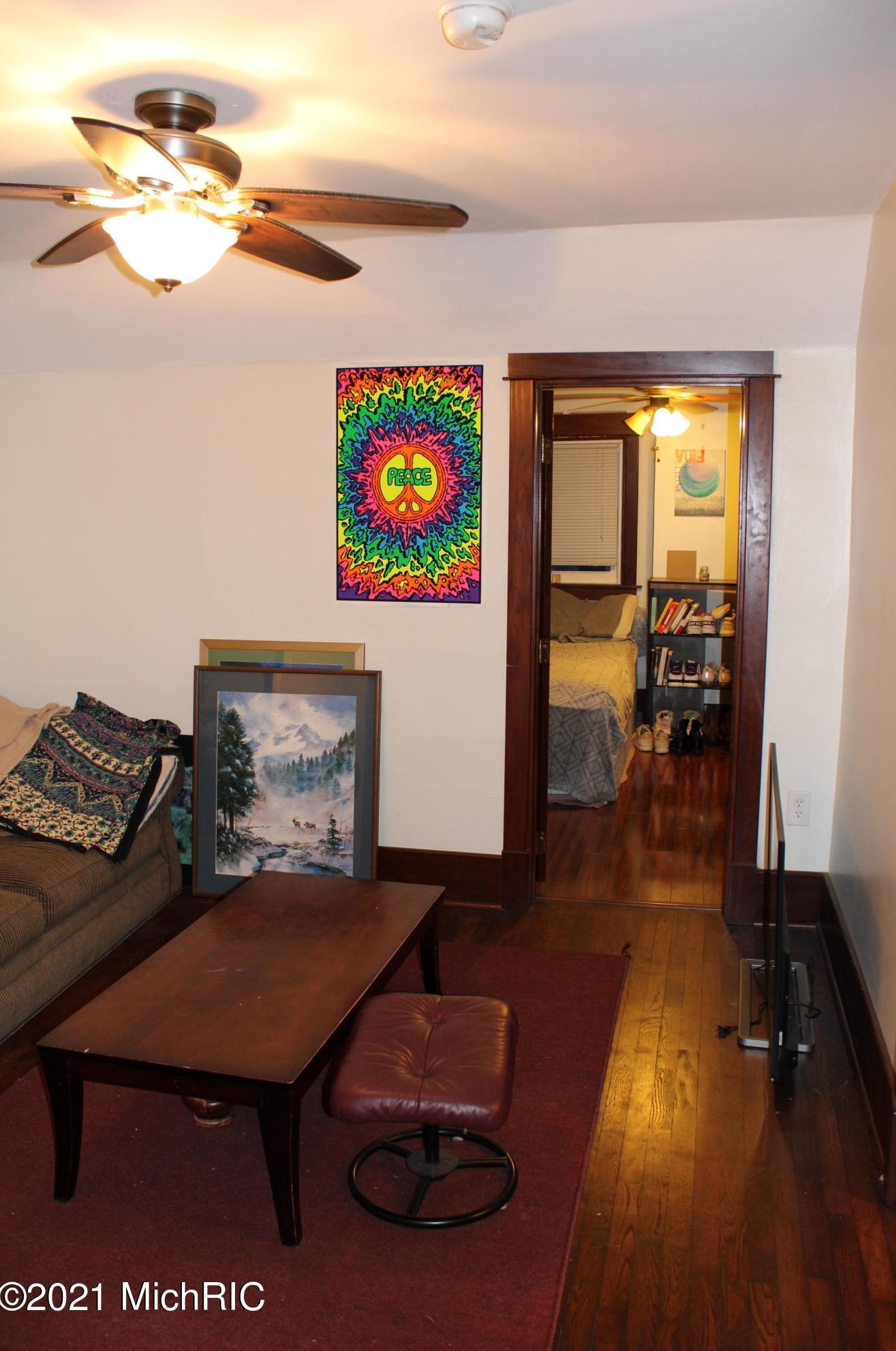 1053 Jackson St, Grand Rapids MI 49504-5481 exterior