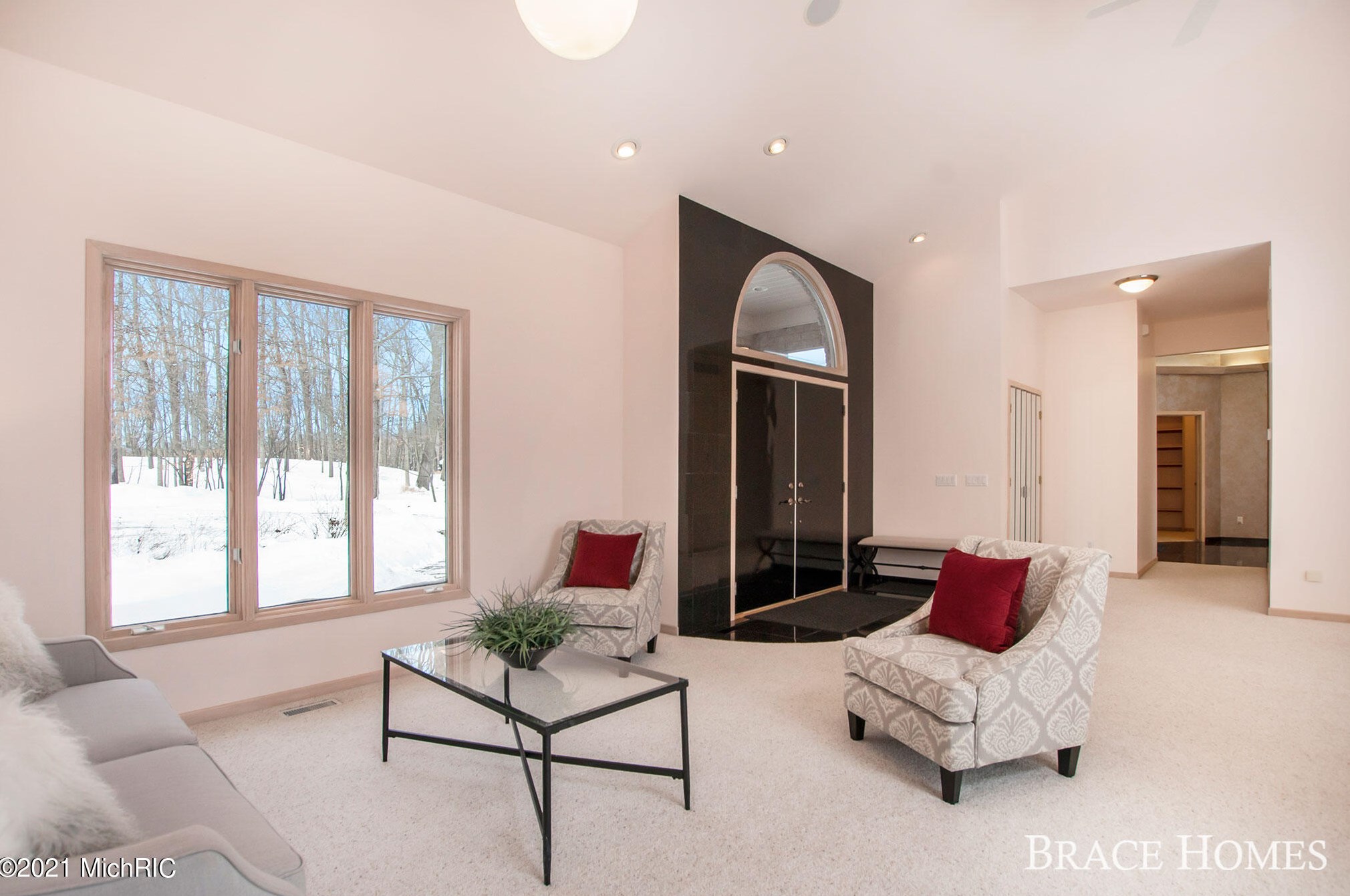 7205 60th St, Grand Rapids MI  49512-9611 exterior