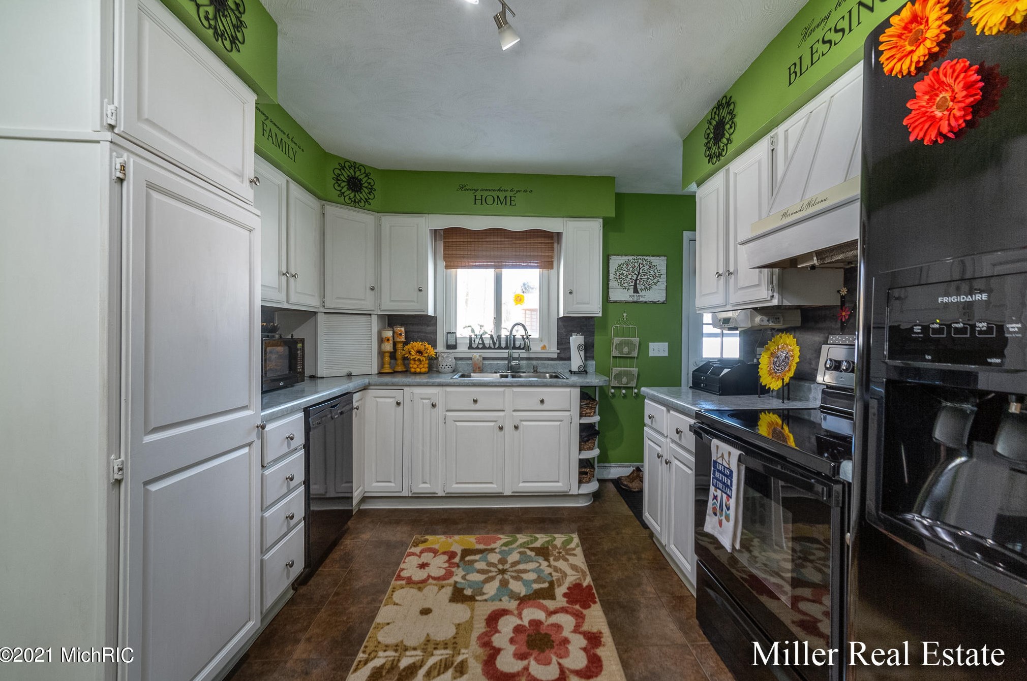 9042 M43, Delton MI 49046-9499 exterior