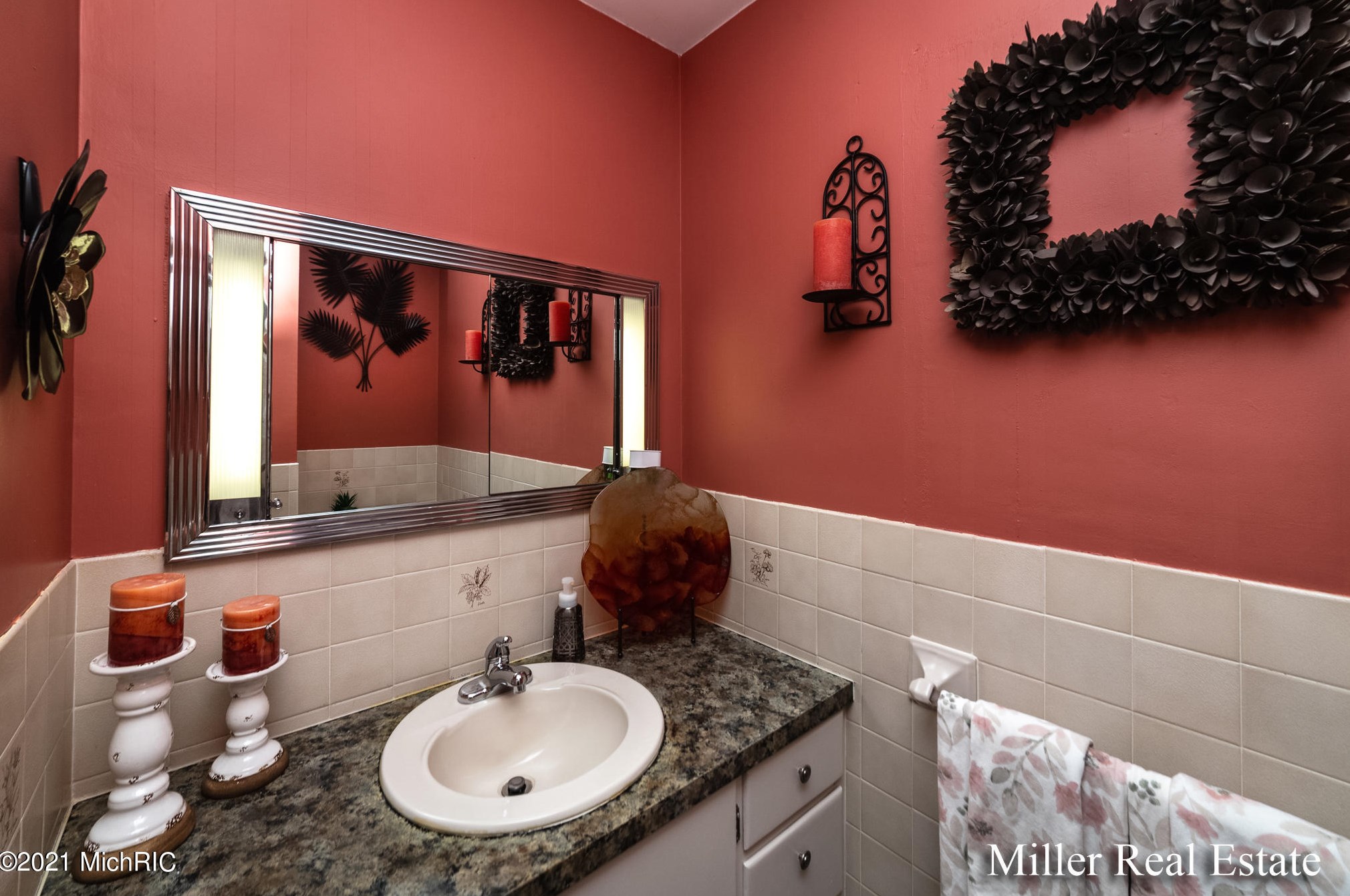 9042 M43, Delton MI 49046-9499 exterior