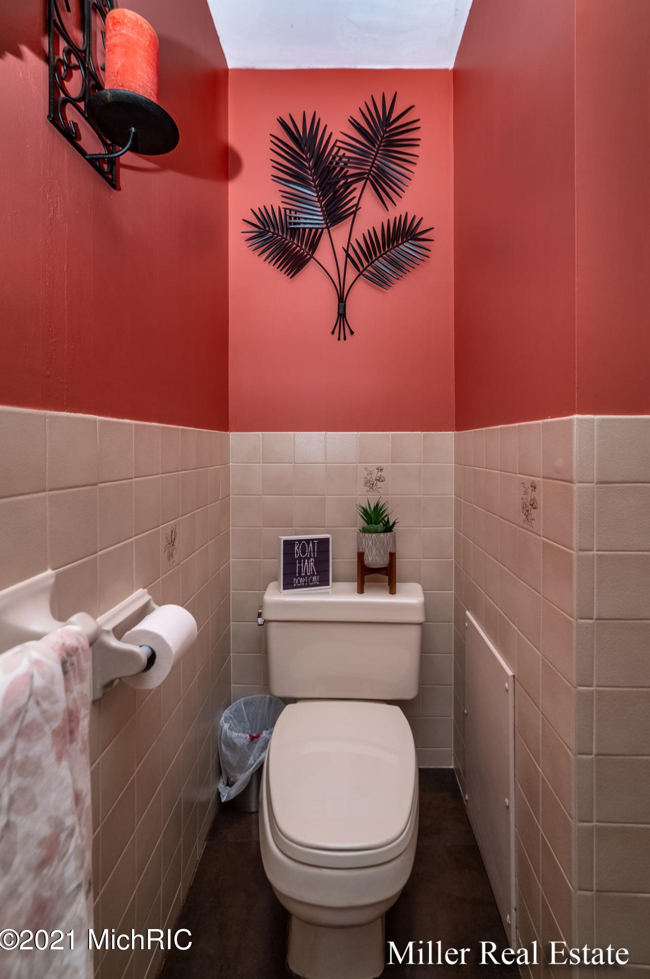 9042 M43, Delton MI 49046-9499 exterior