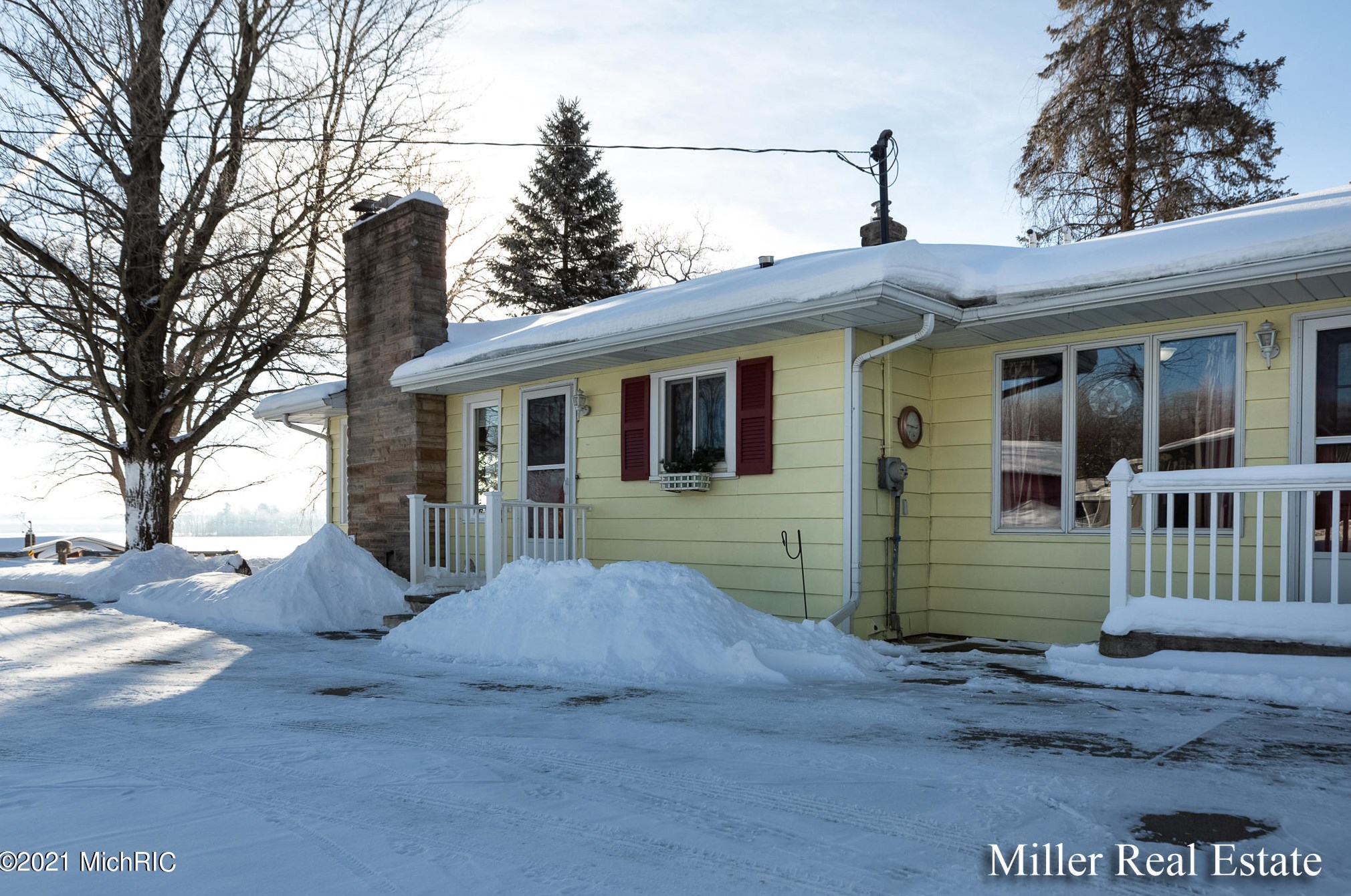 9042 M43, Delton MI 49046-9499 exterior