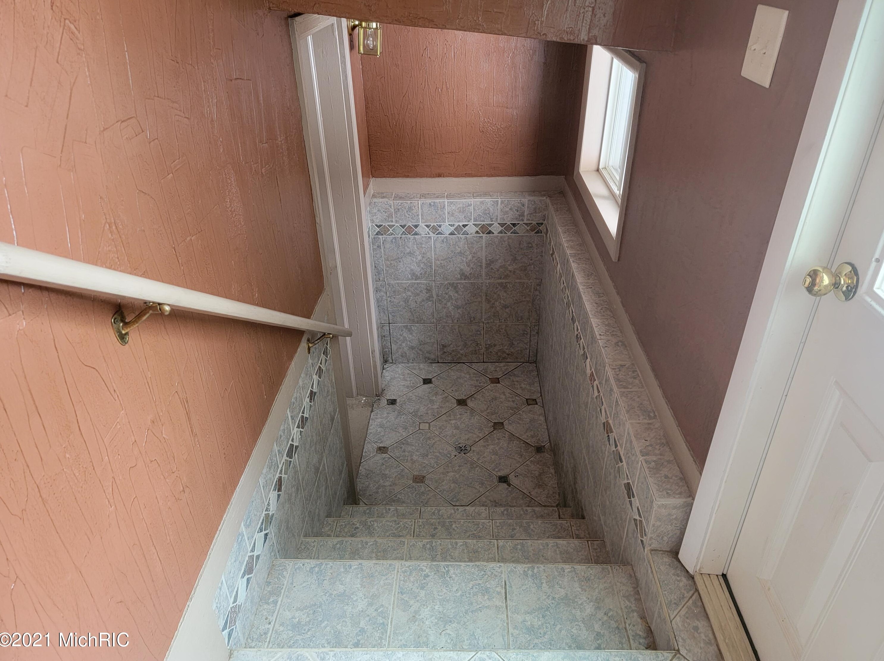 4990 Biddeford Dr, Comstock Park, MI 49321-9138