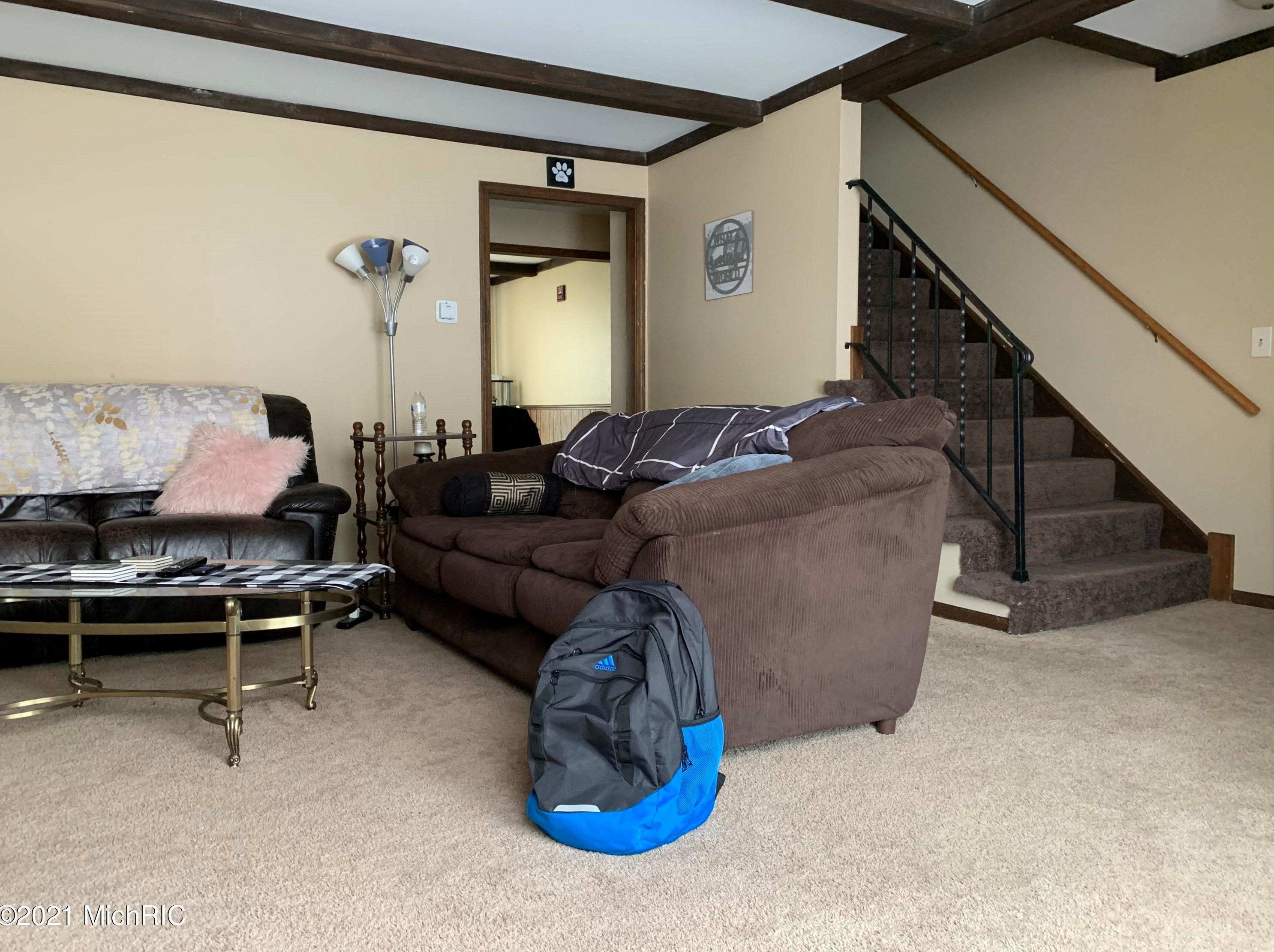 48 Anderson St, Sparta MI 49345-1204 exterior