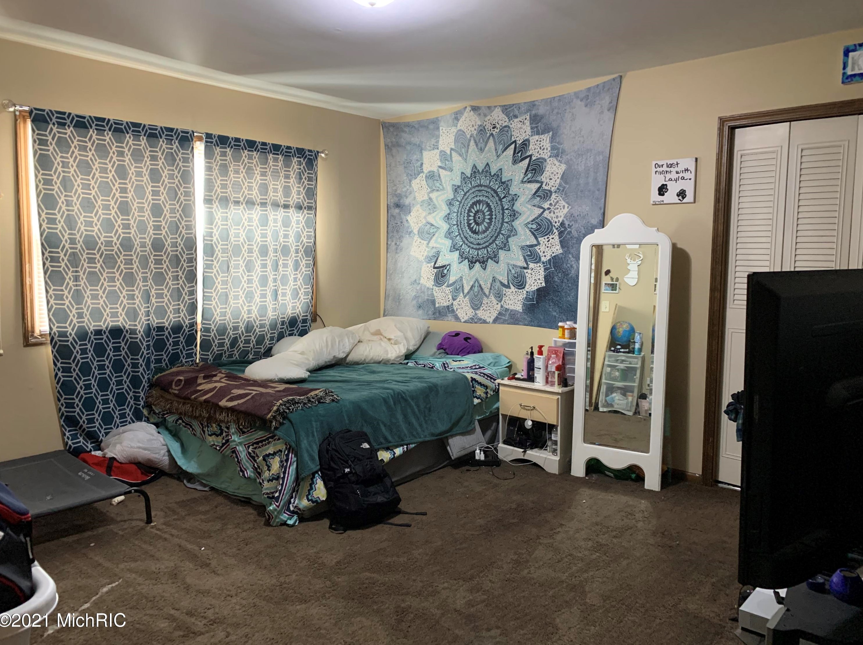 48 Anderson St, Sparta MI 49345-1204 exterior