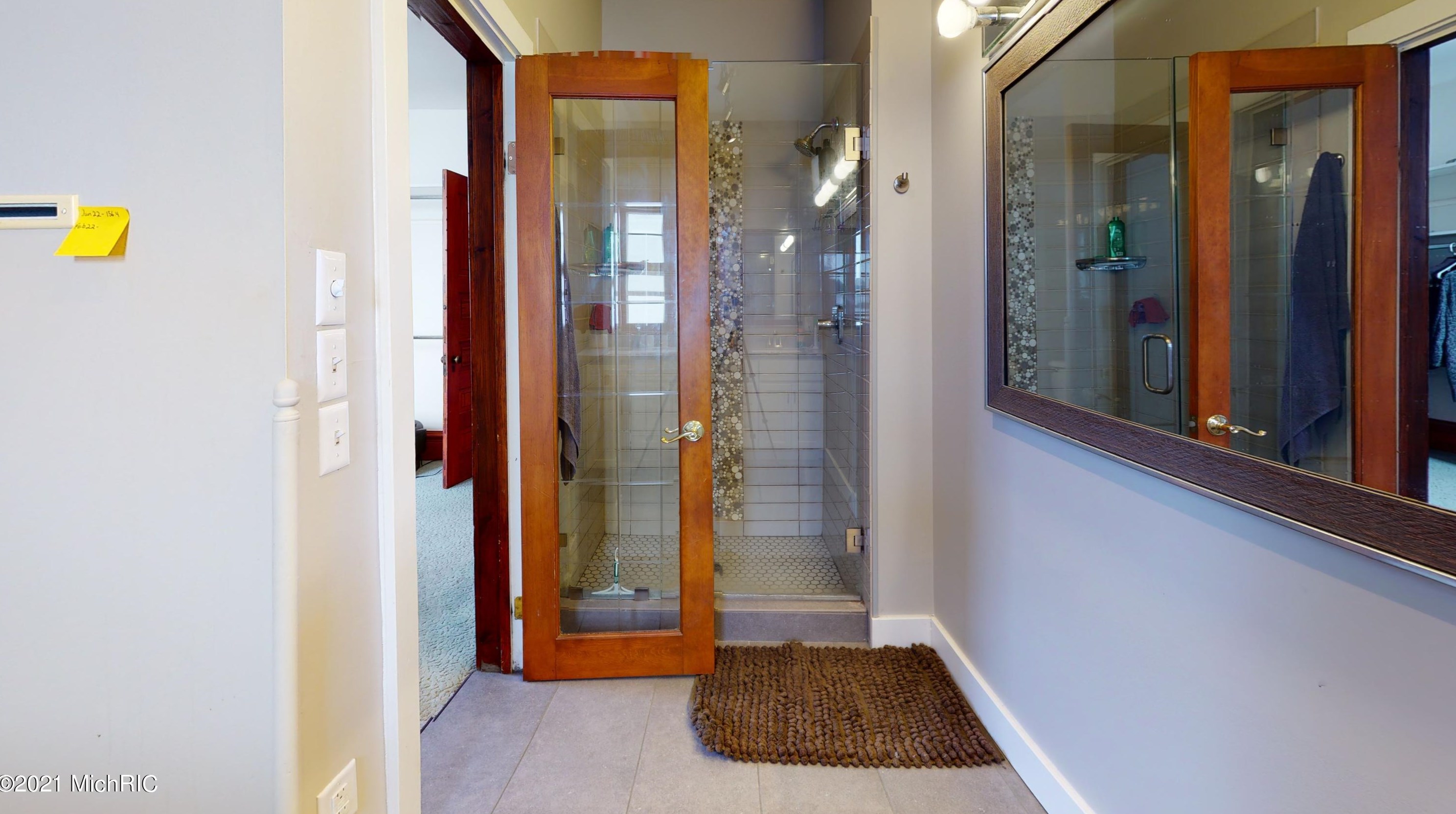 326 Cherry St, Grand Rapids MI 49503-4610 exterior