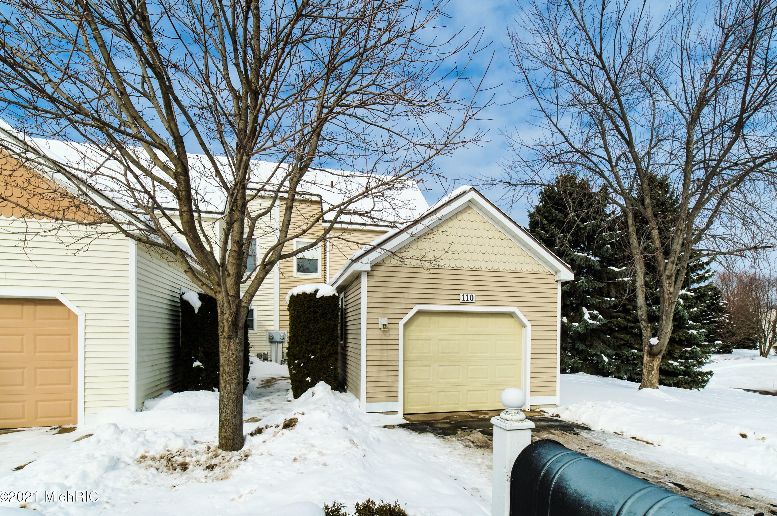 110 Charter Ct, Stronach MI 49660-3511 exterior