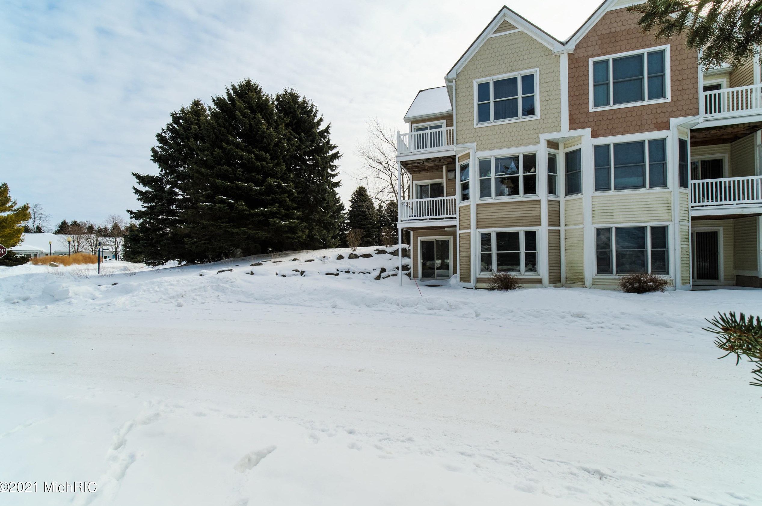 110 Charter Ct, Stronach MI 49660-3511 exterior