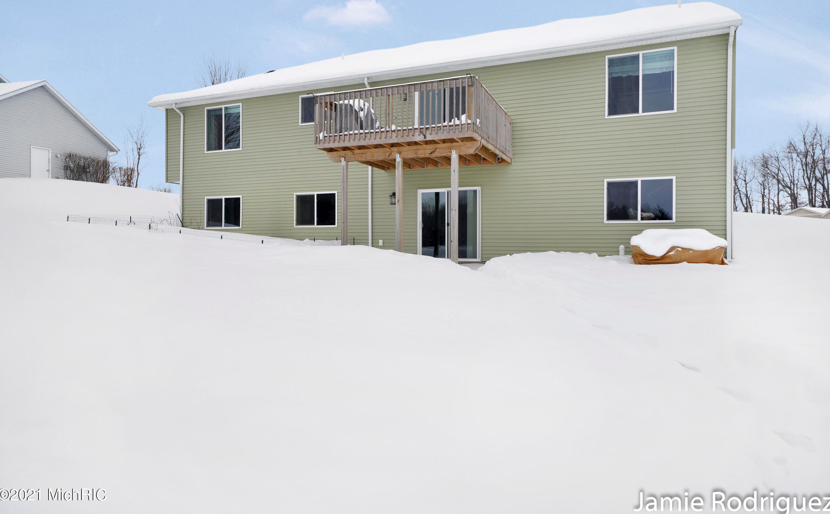 11734 Echo Ridge Dr, Sparta, MI 49345-8121