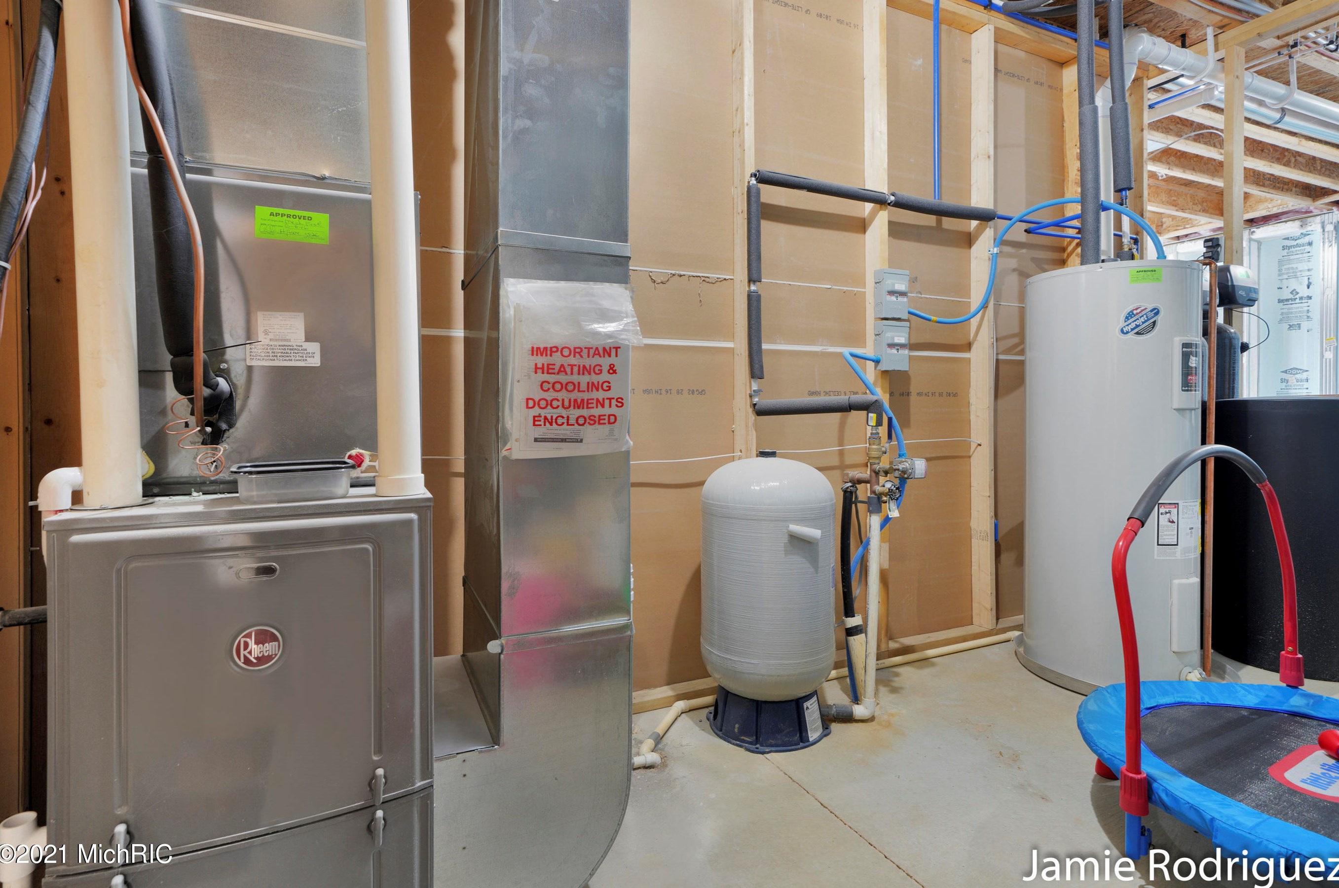 11734 Echo Ridge Dr, Sparta MI 49345-8121 exterior