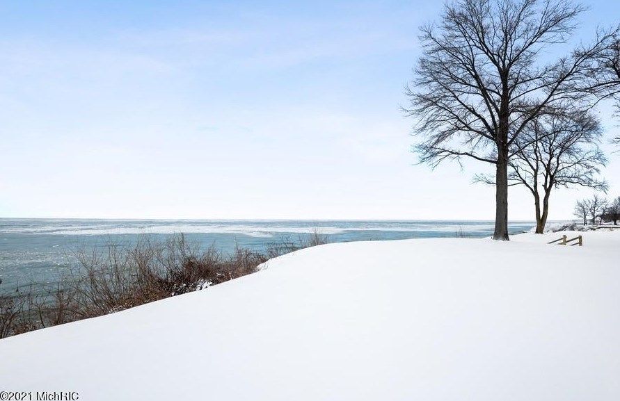 3684 Woodgate Dr, Saint Joe, MI 49085