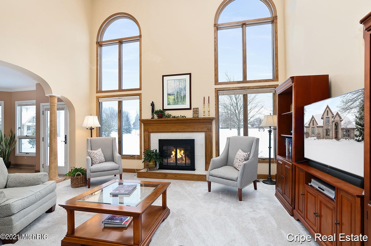 7040 Old Lantern Dr, Caledonia MI 49316-9065 exterior