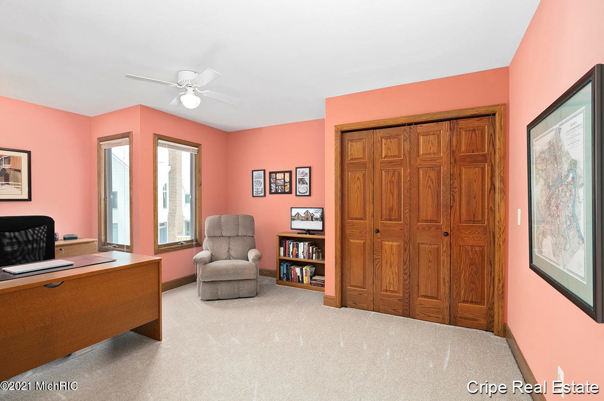 7040 Old Lantern Dr, Caledonia MI 49316-9065 exterior