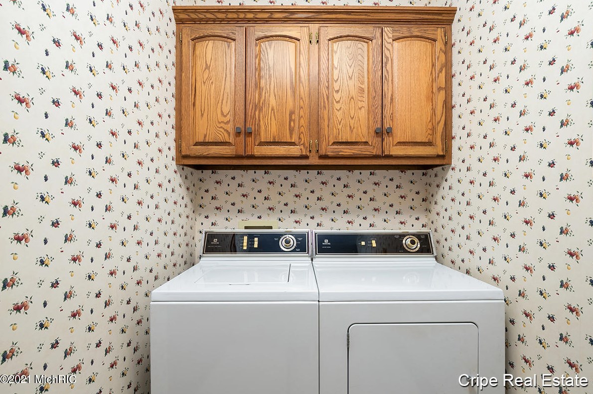 7040 Old Lantern Dr, Caledonia MI 49316-9065 exterior