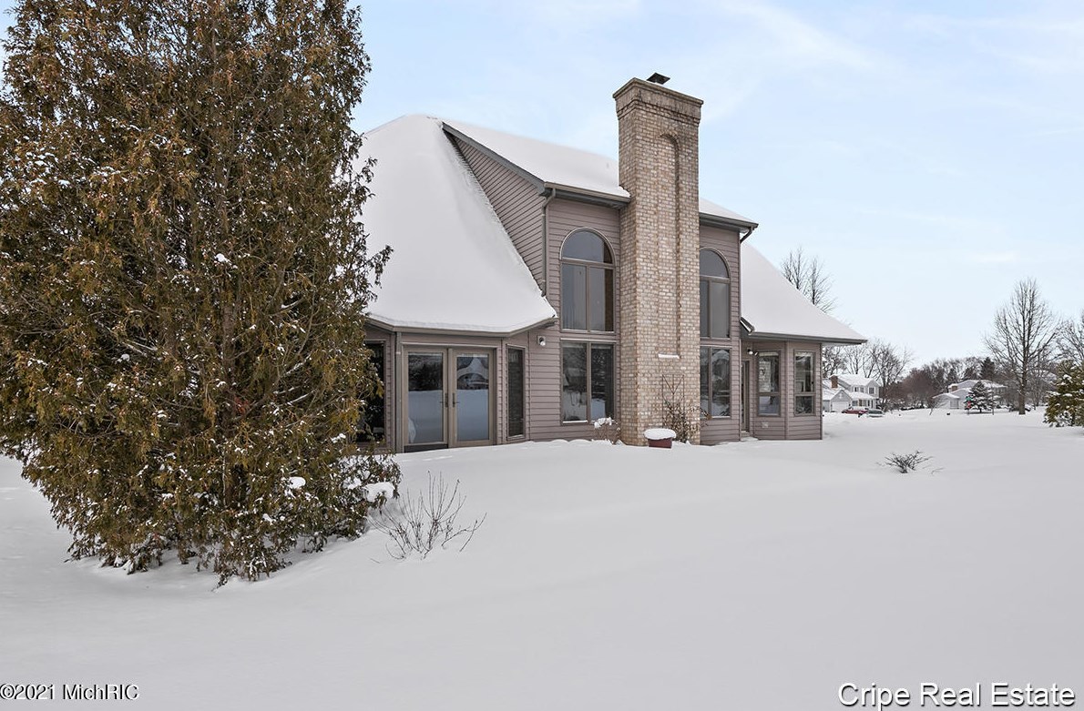 7040 Old Lantern Dr, Caledonia MI 49316-9065 exterior