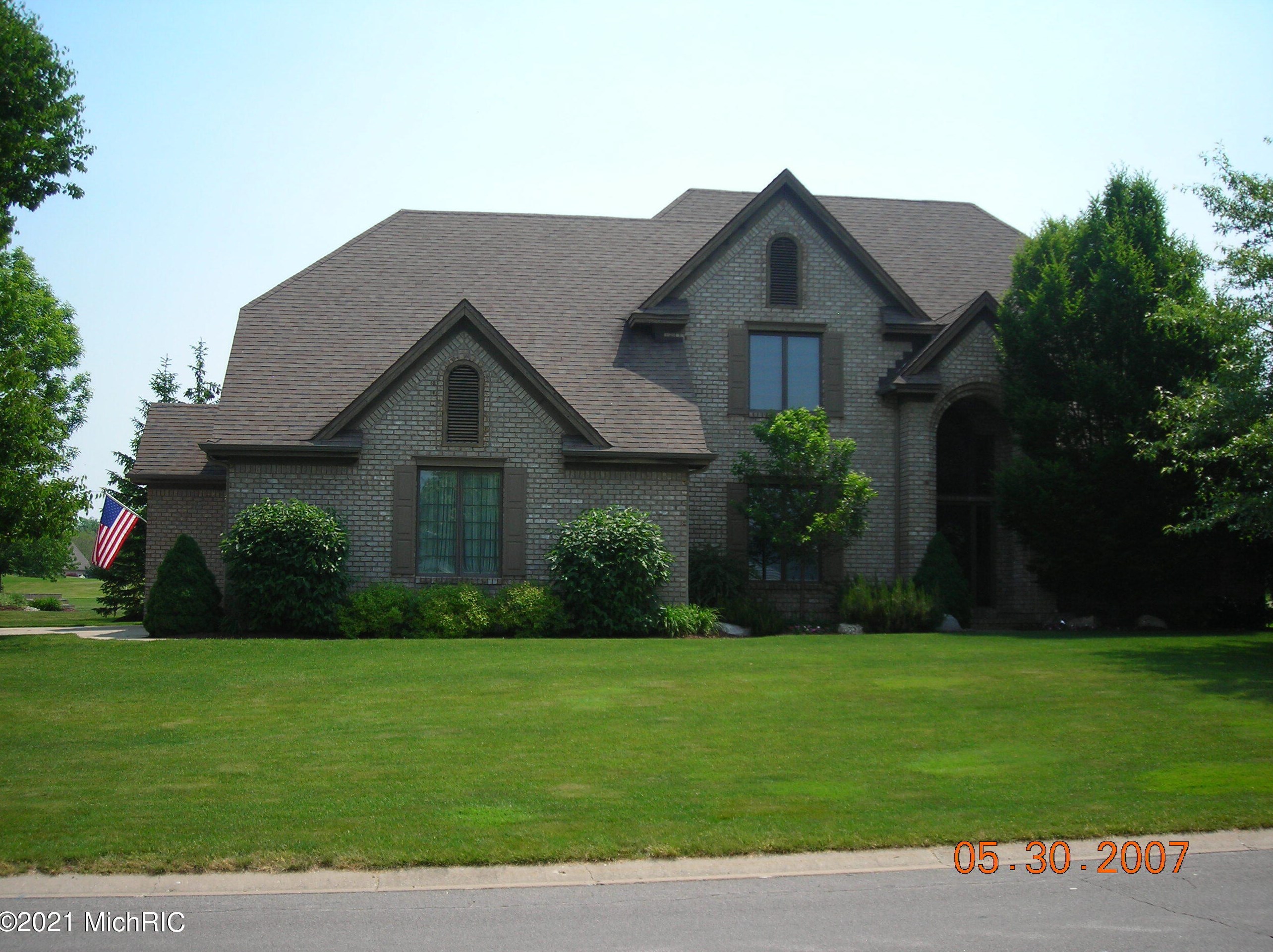 7040 Old Lantern Dr, Caledonia MI 49316-9065 exterior