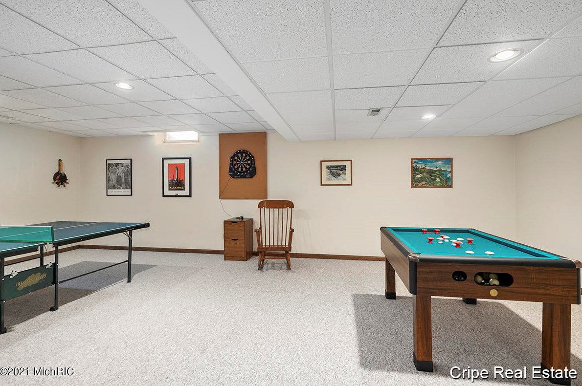 7040 Old Lantern Dr, Caledonia MI 49316-9065 exterior